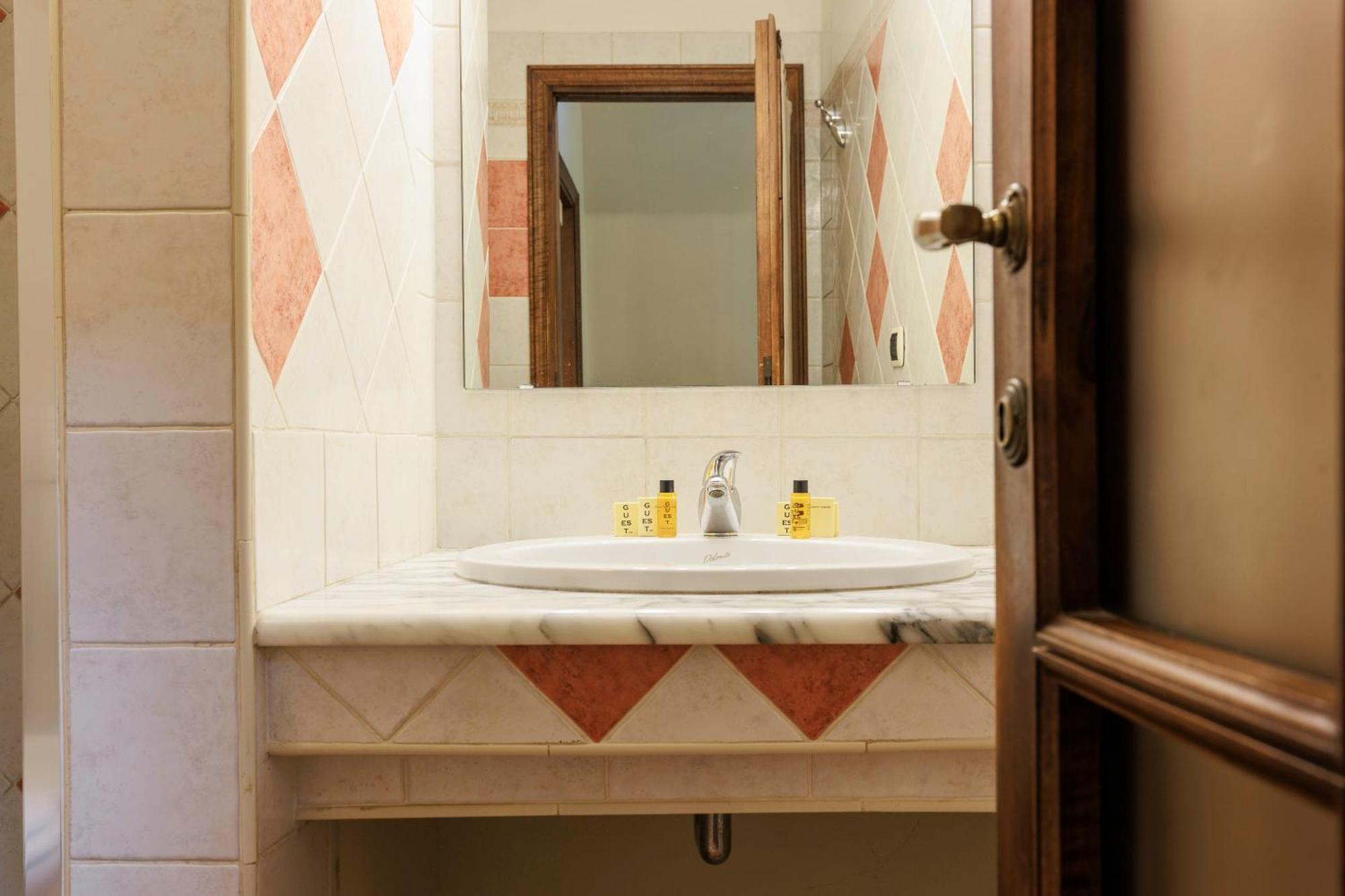 San Frediano Comfortable Apartment *