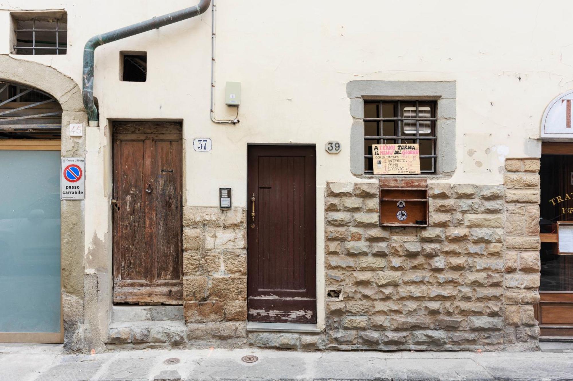 San Frediano Comfortable Apartment Florence