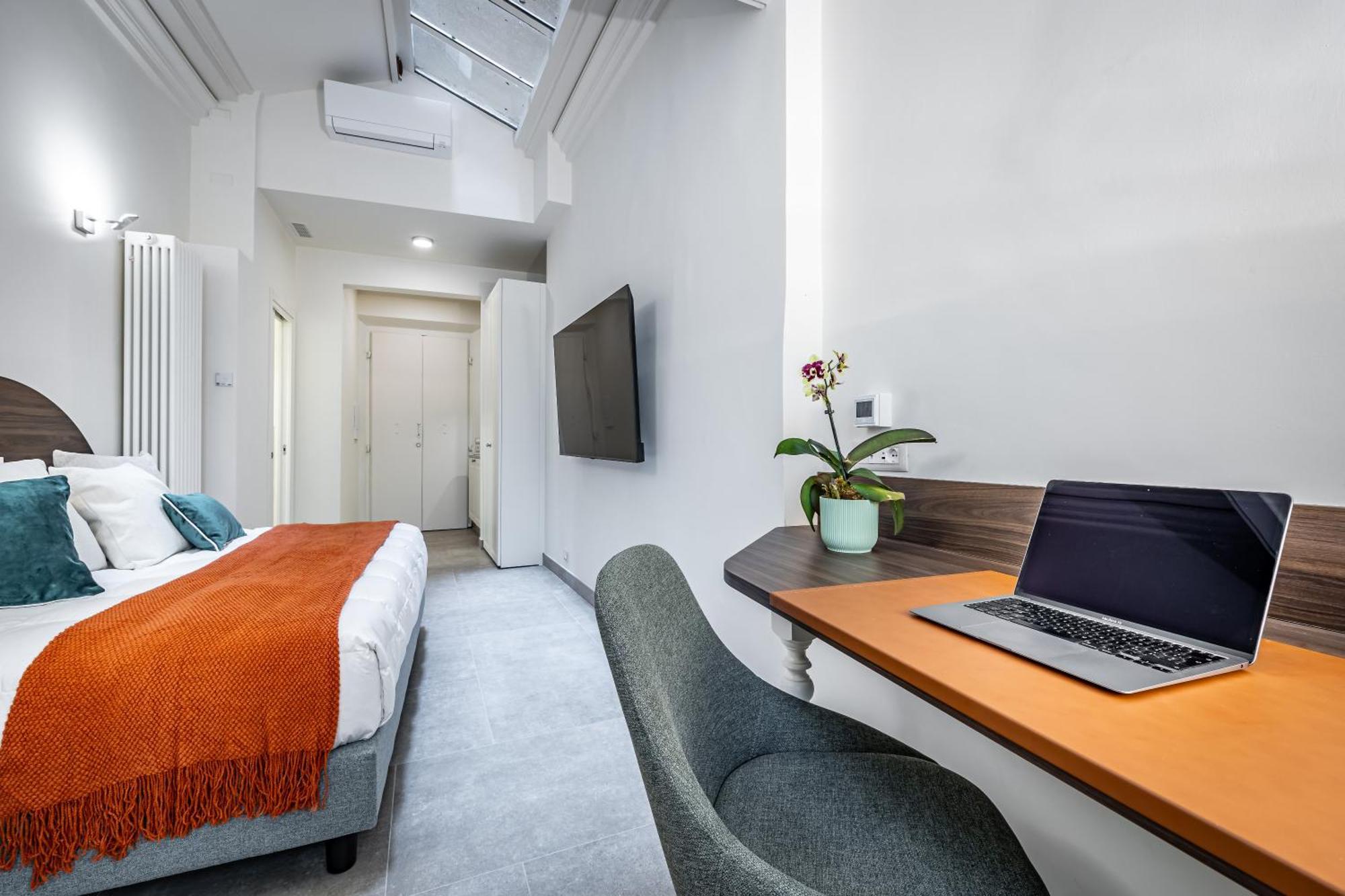 Dimora Collection - Le Corti - Boutique Luxury In A Restored 13th Century Convent, With Sauna And Gym (adults Only) Aparthotel Firenze