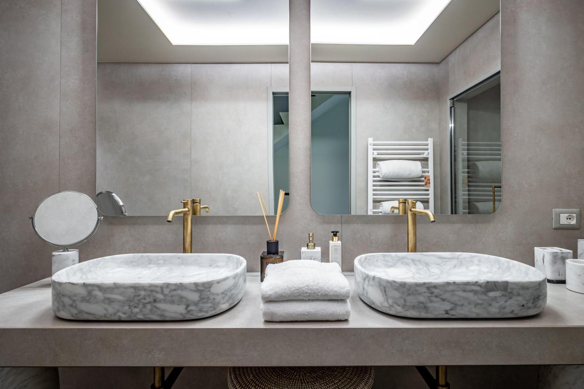 Aparthotel Dimora Collection - Le Corti - Boutique Luxury In A Restored 13th Century Convent, With Sauna And Gym (adults Only)