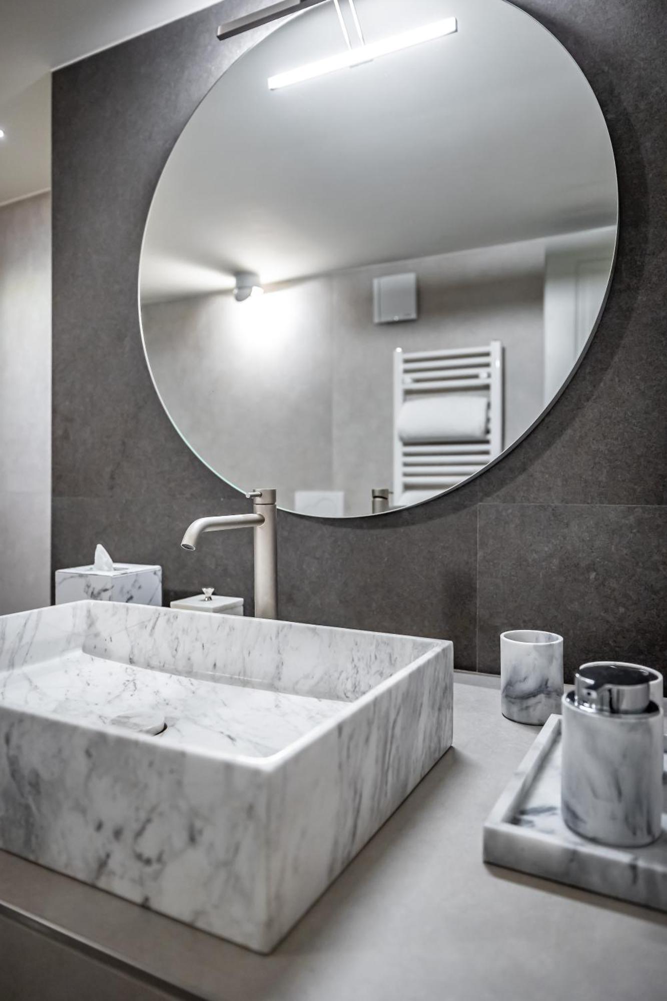 Aparthotel Dimora Collection - Le Corti - Boutique Luxury In A Restored 13th Century Convent, With Sauna And Gym (adults Only)