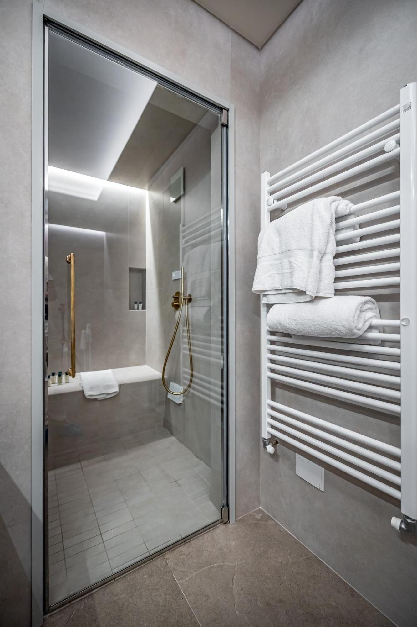 Aparthotel Dimora Collection - Le Corti - Boutique Luxury In A Restored 13th Century Convent, With Sauna And Gym (adults Only) Firenze
