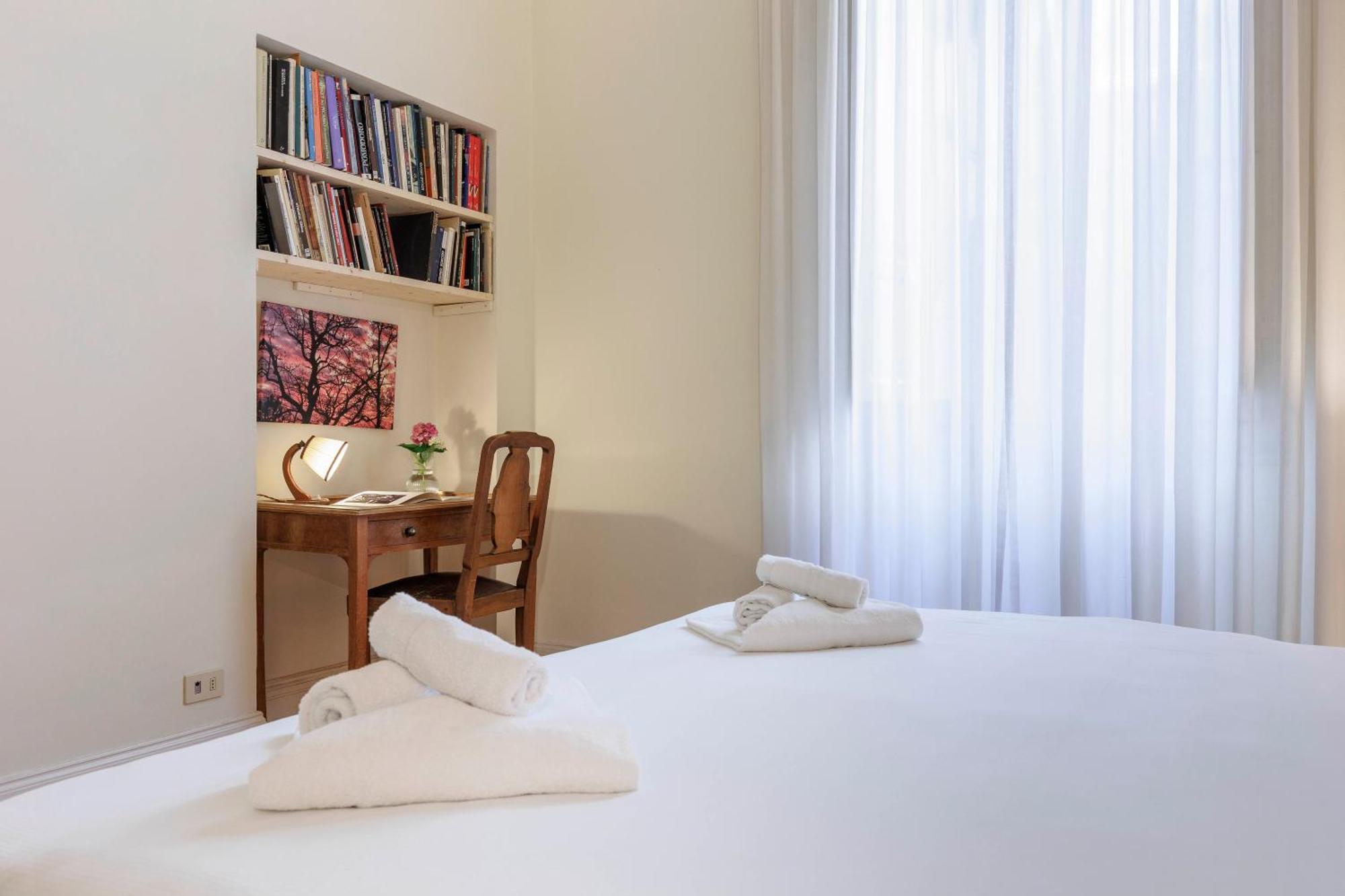 Huge With Private Garden Apartment