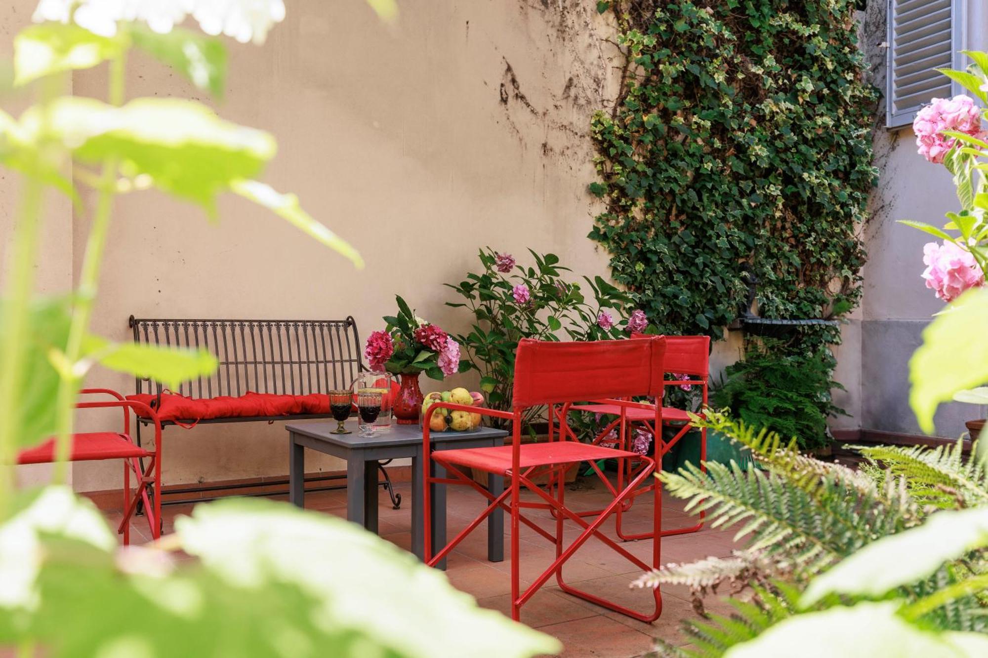Apartment Huge With Private Garden