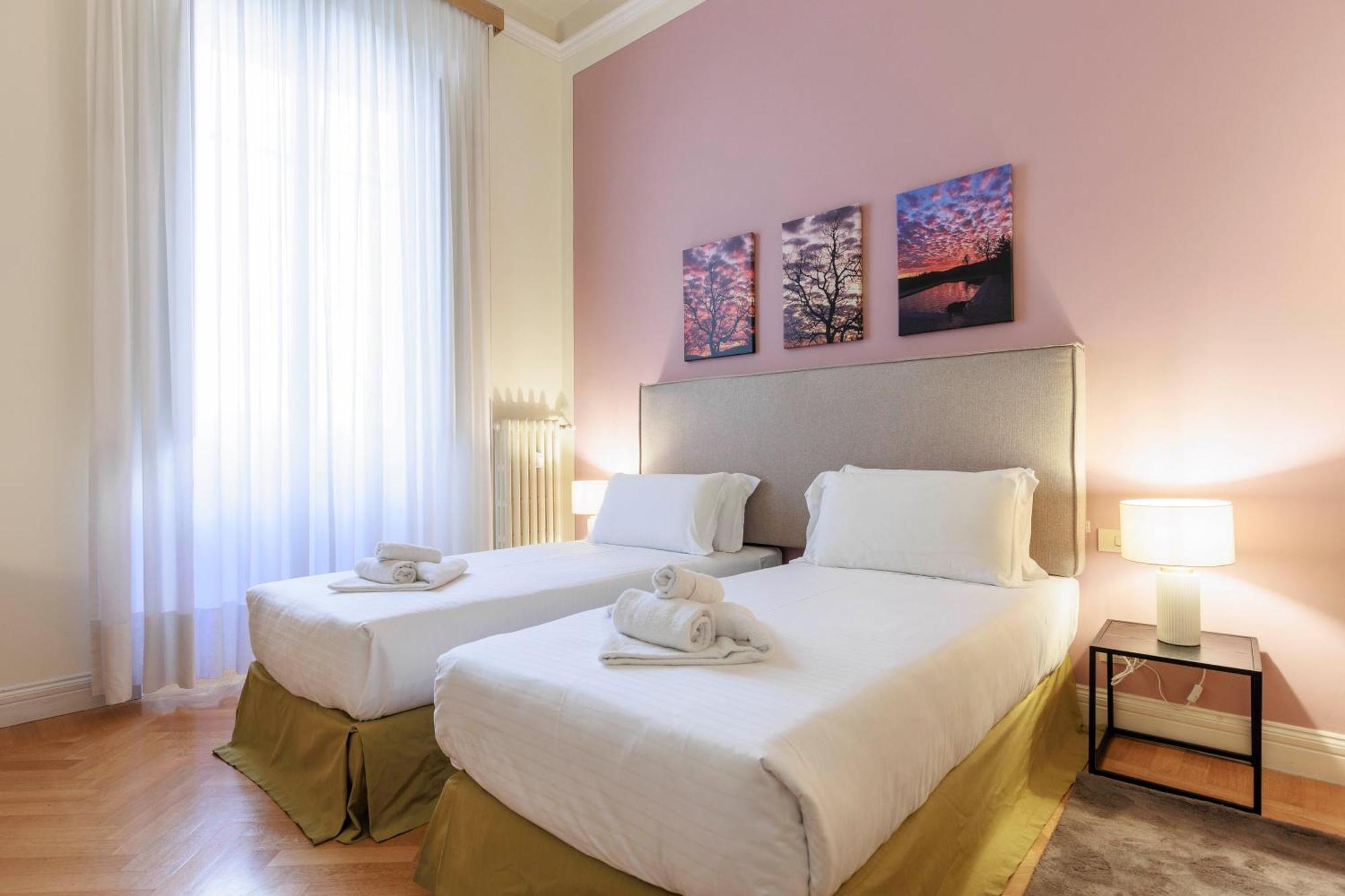 Huge With Private Garden Apartment