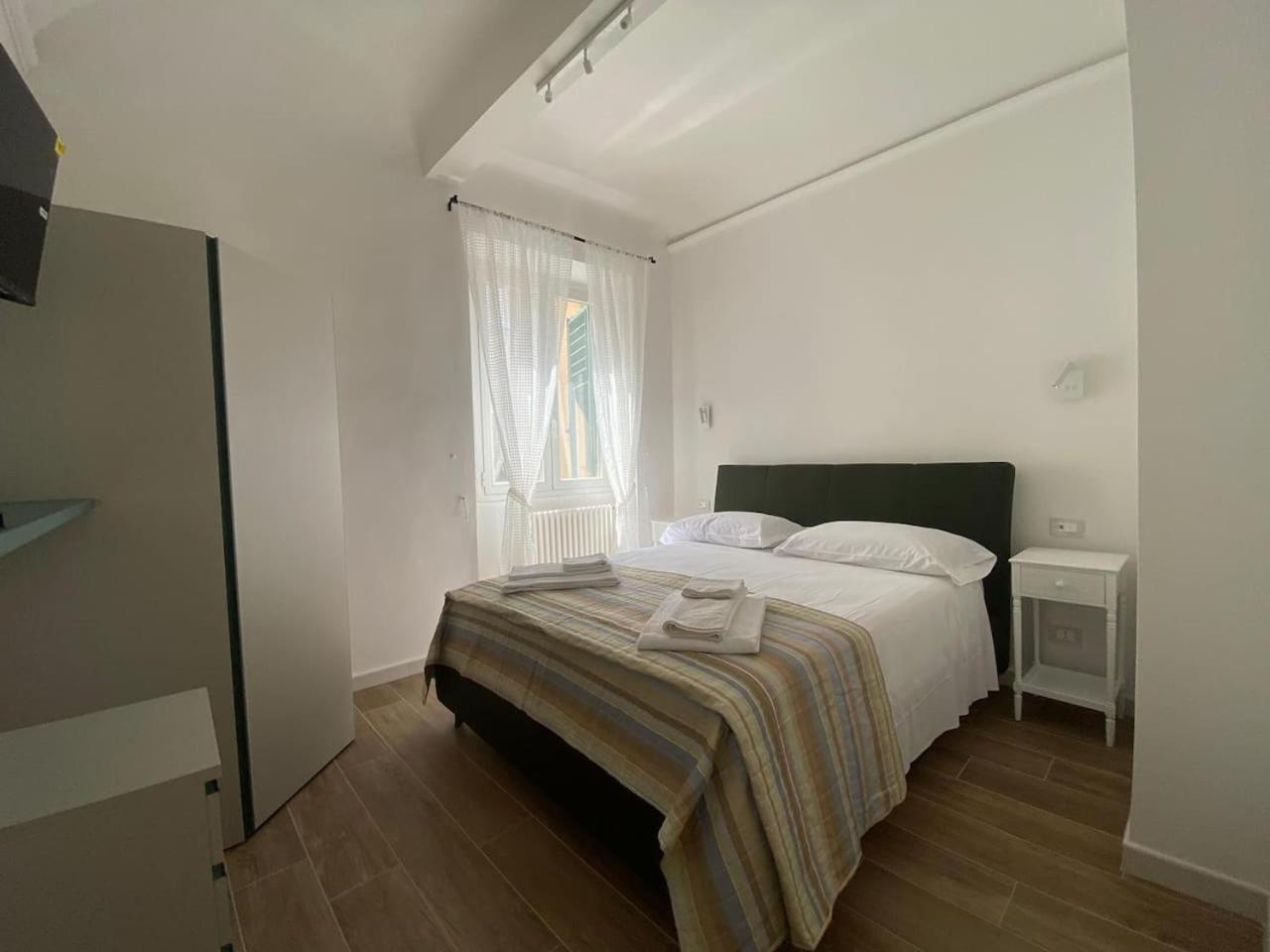 Flat In Centro Storico La Casa Di Luna Apartment