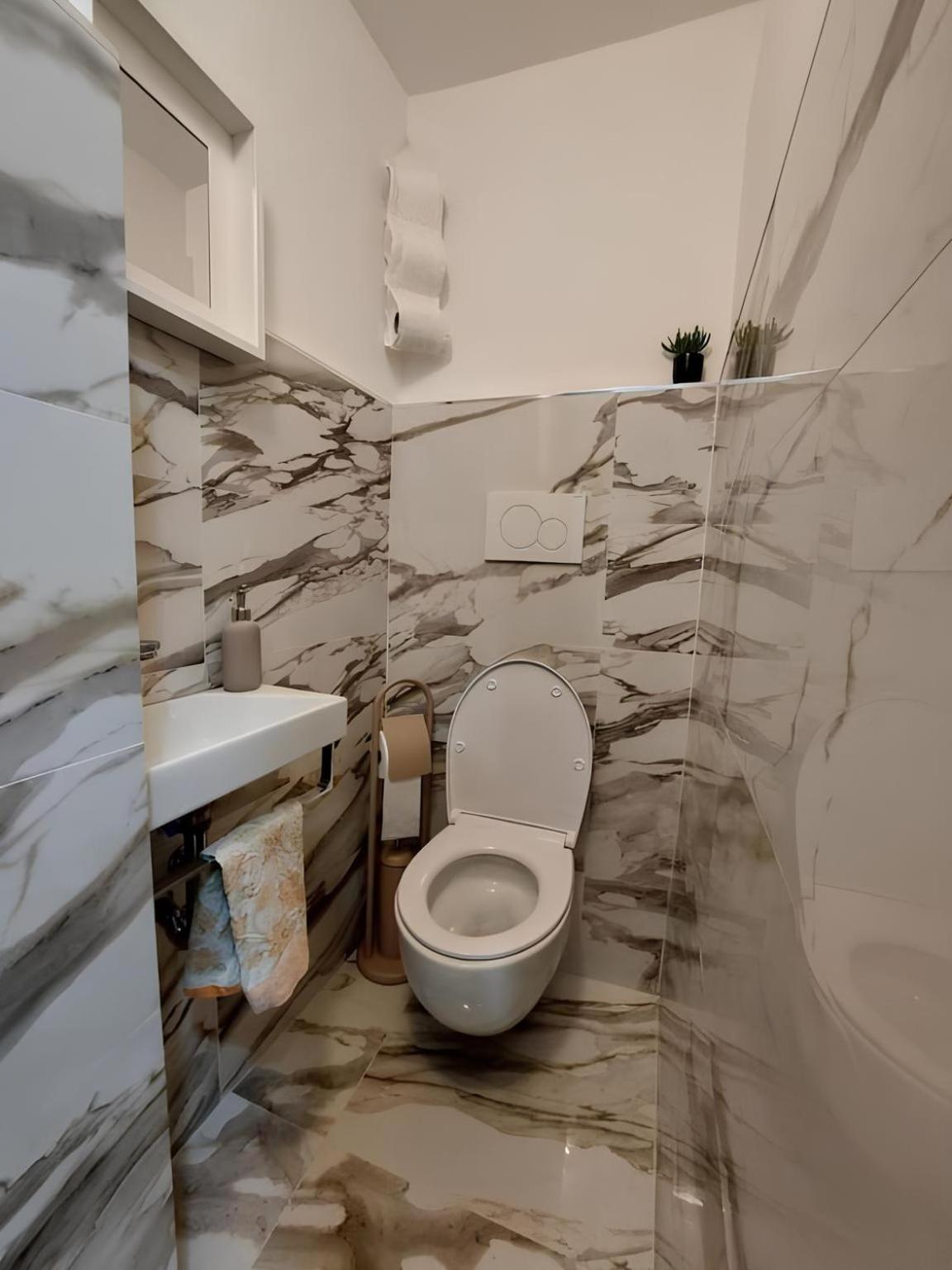 Apartment Flat In Centro Storico La Casa Di Luna