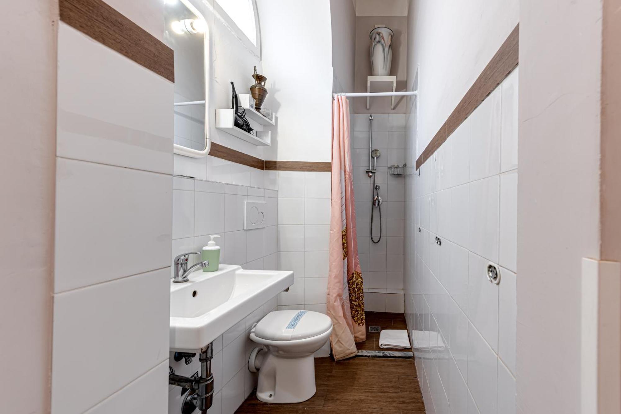 Cathedral Studio, San Lorenzo Apartment