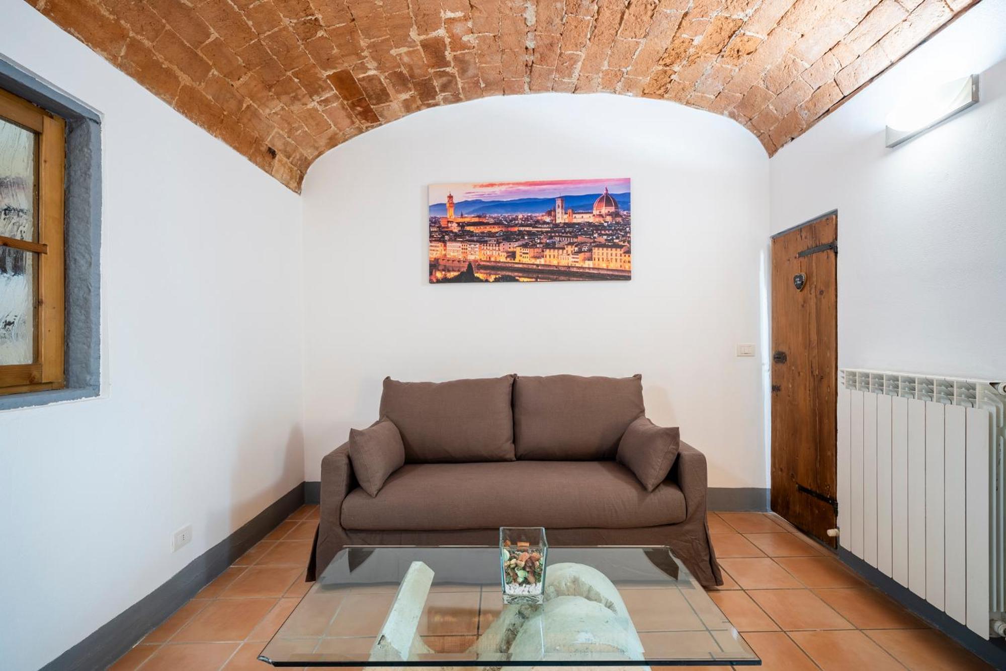 Station With Garden Apartment Florence