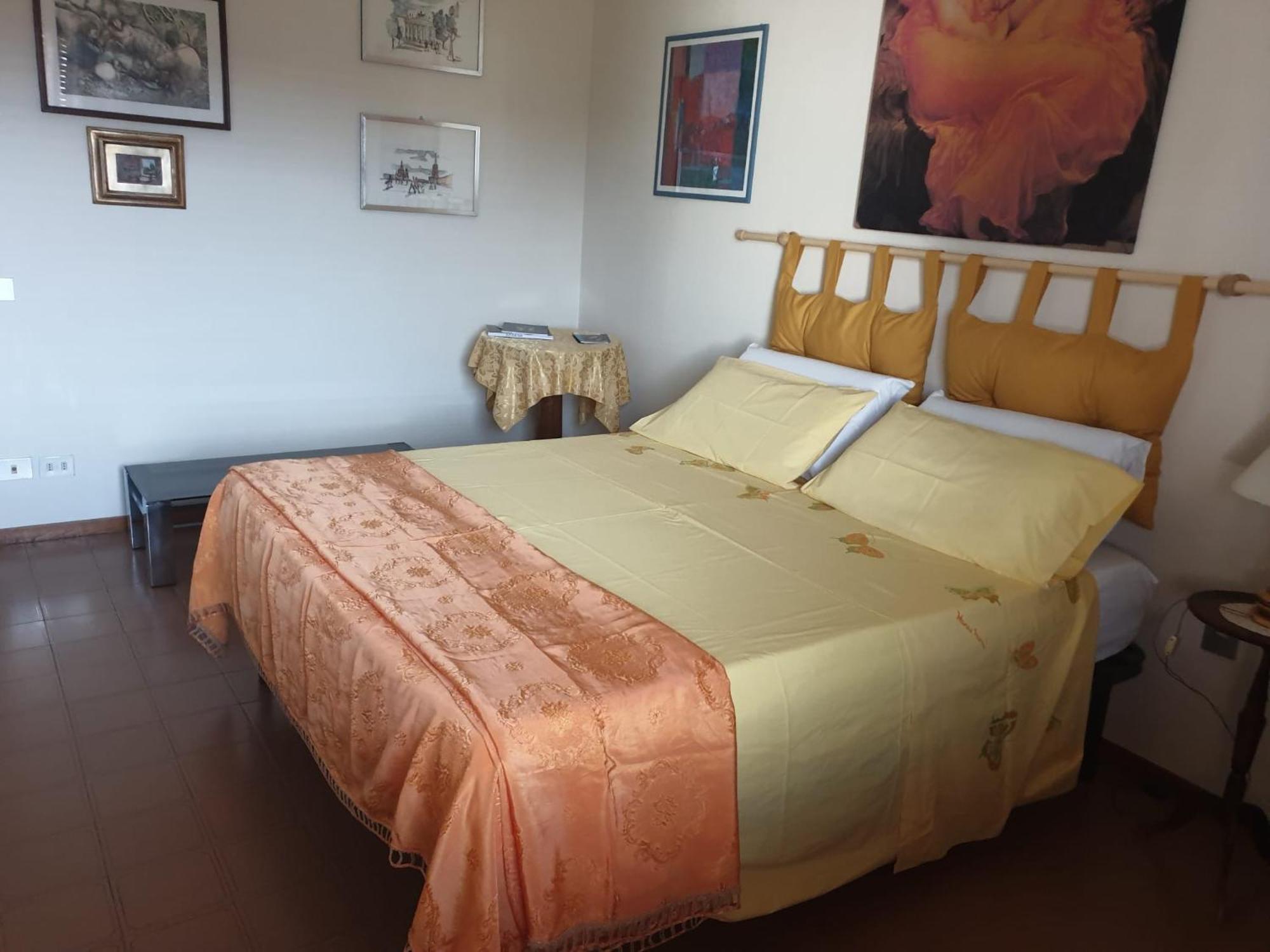 Jf Yellow - Ideal Location Away From The Crowds And Close To The Tramline Stop - Only Female Guests Or Couples Firenze
