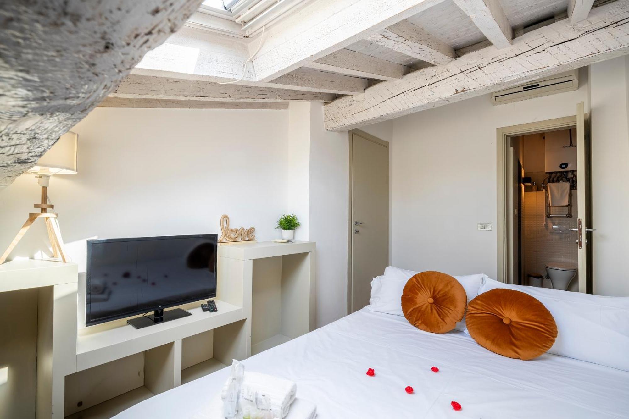 Duomo View And Hammam Apartment Florence