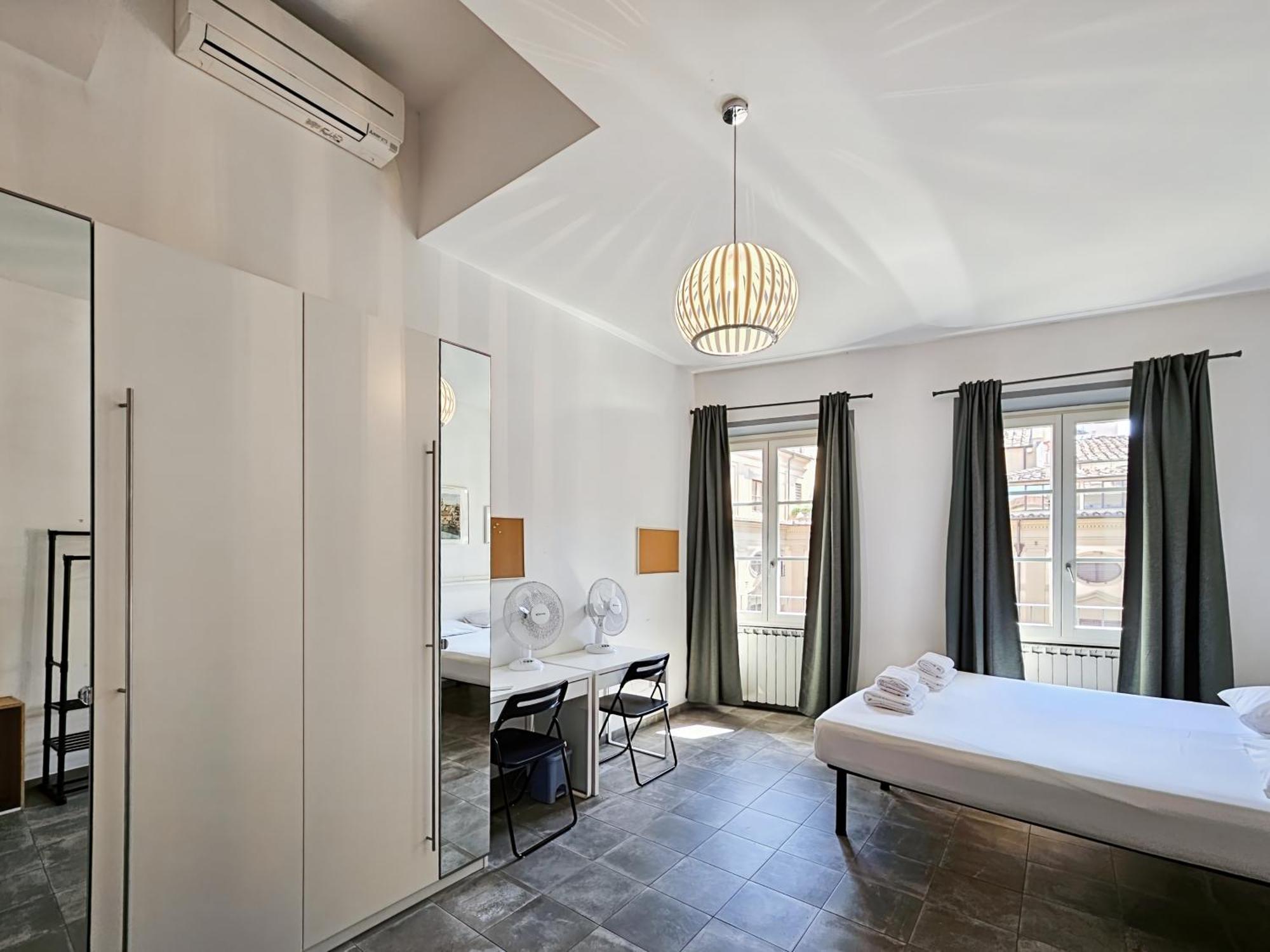 Third Floor San Lorenzo Apartment