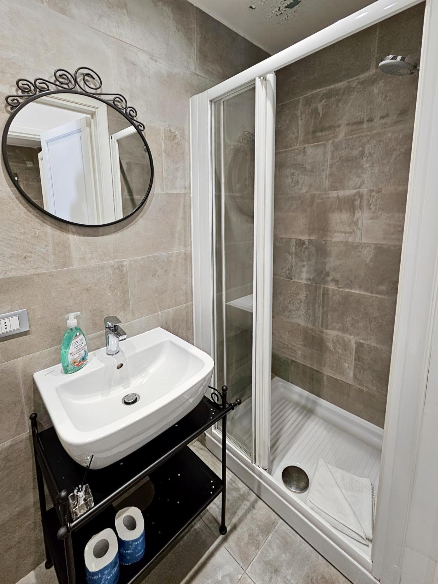 Third Floor San Lorenzo Apartment Florence