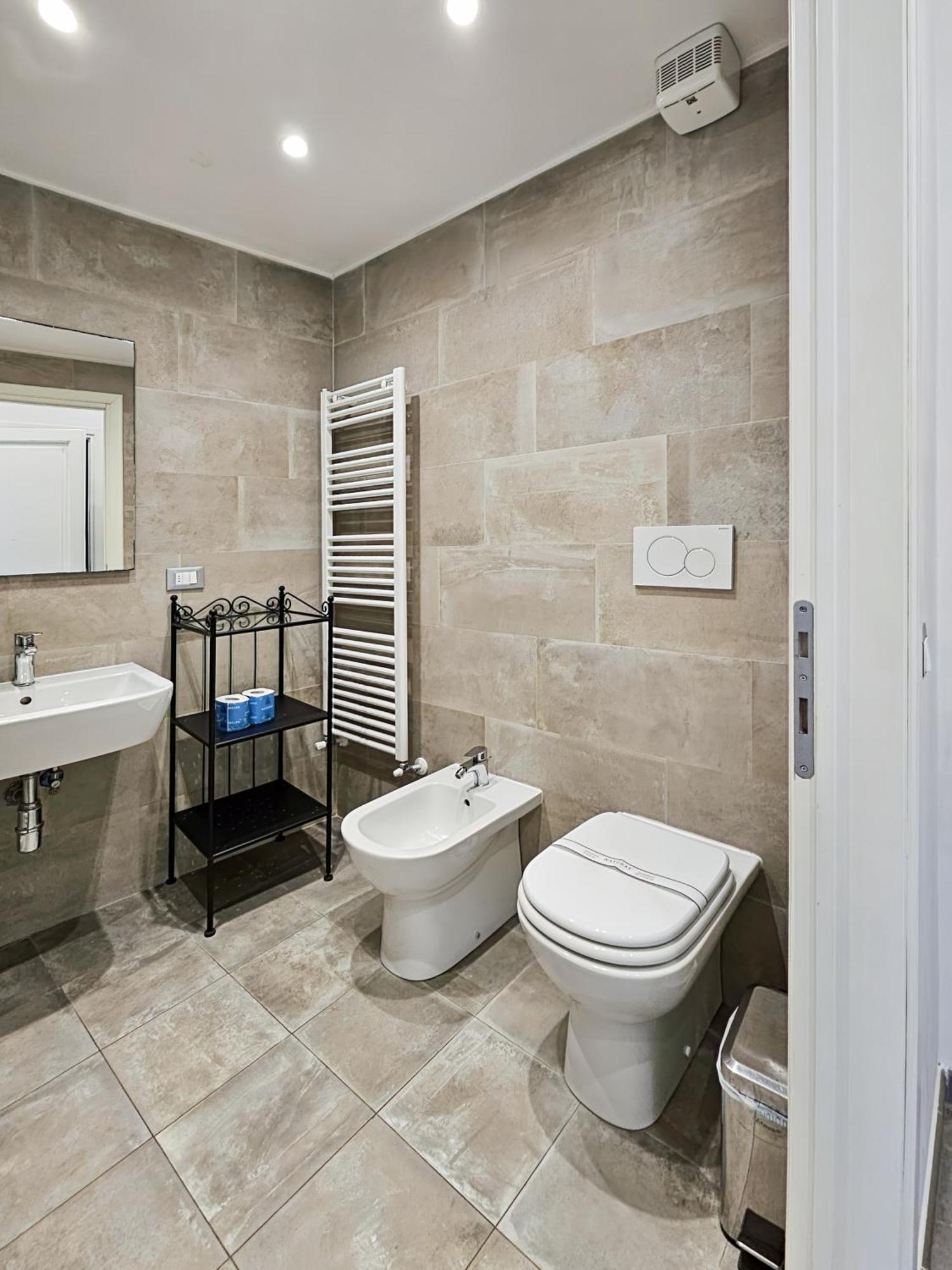 Apartment Third Floor San Lorenzo Florence