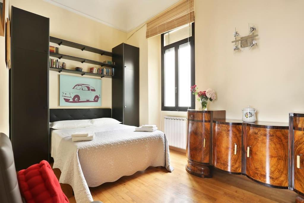 Small Studio, Donatello, Next To The Duomo Of * Florence