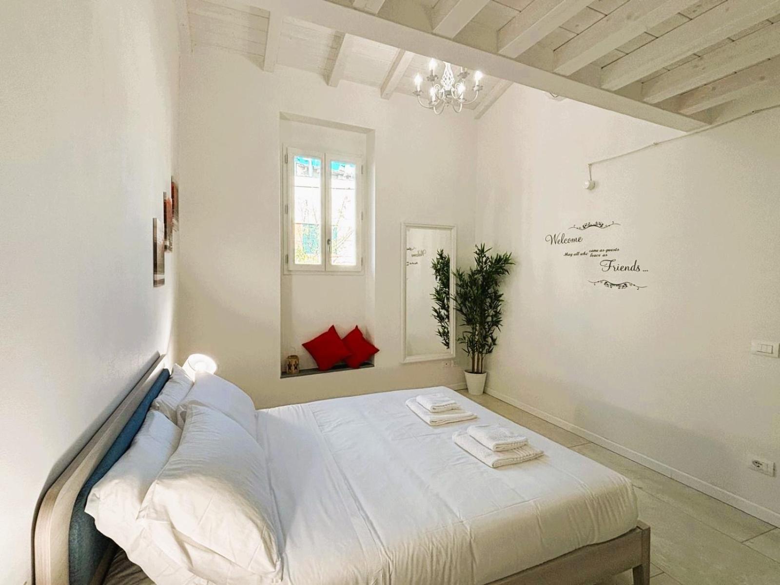 White Iris Apartment