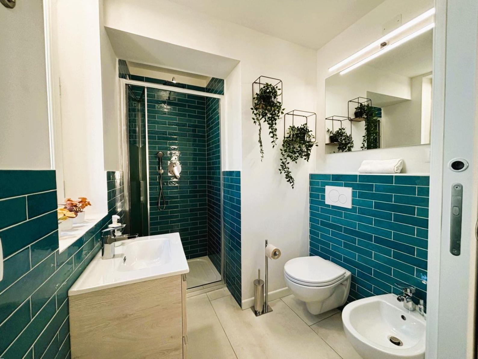 White Iris Apartment *