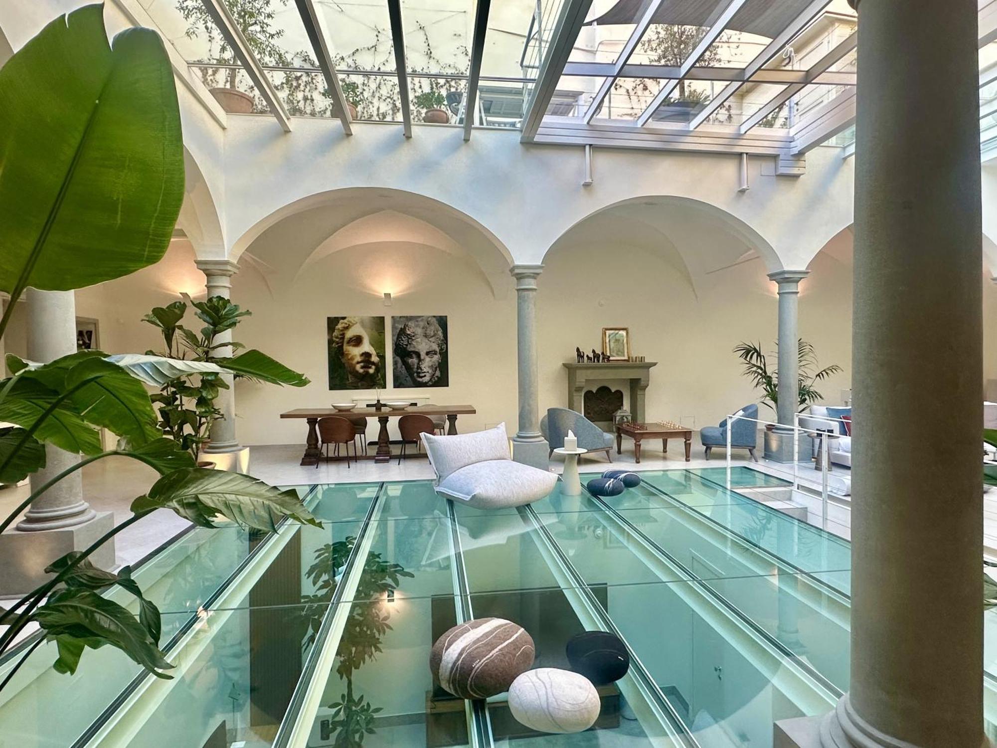 Dimora Collection - Le Corti - Boutique Luxury In A Restored 13th Century Convent, With Sauna And Gym (adults Only)