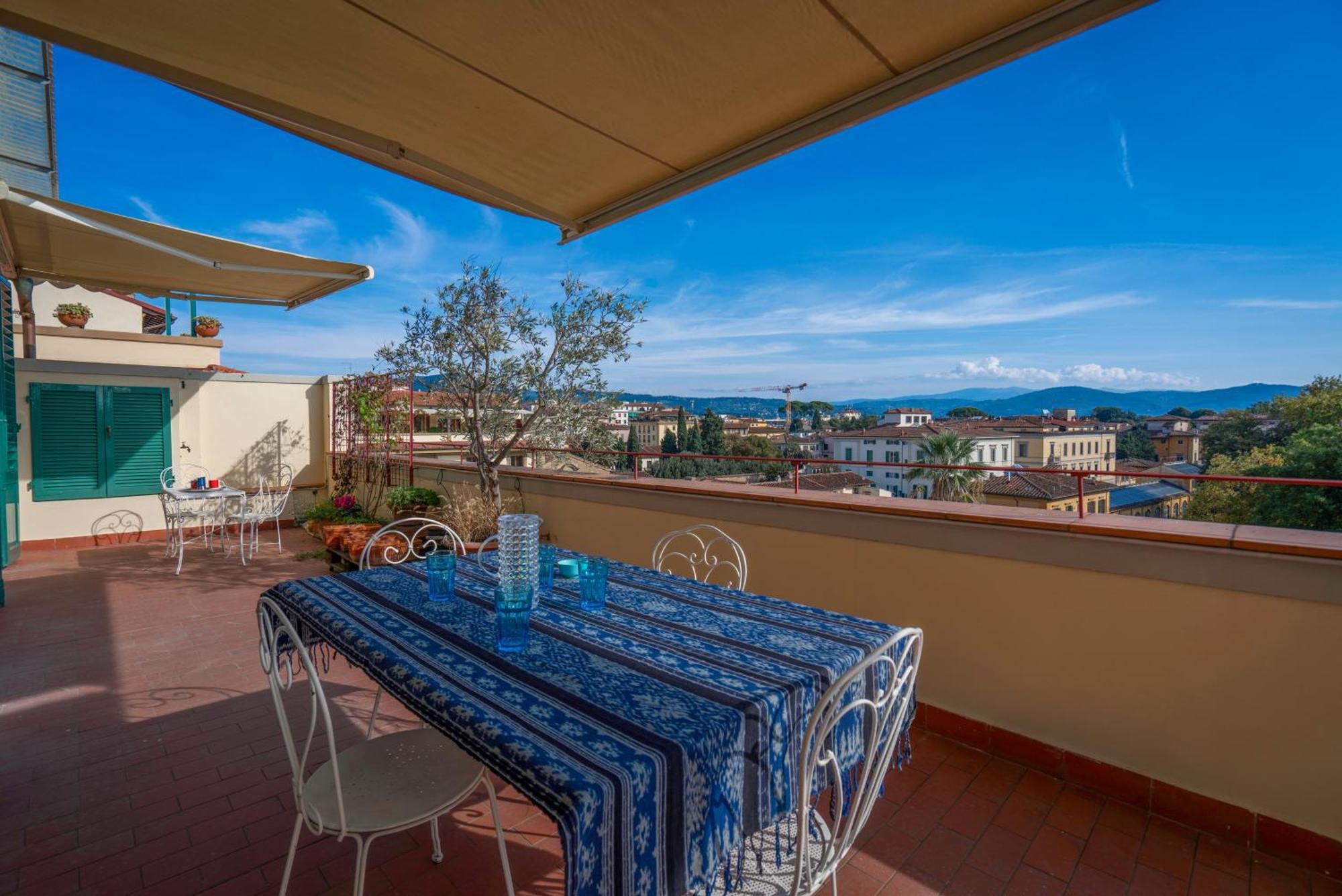 Orto Botanico With Terrace And Dome View *