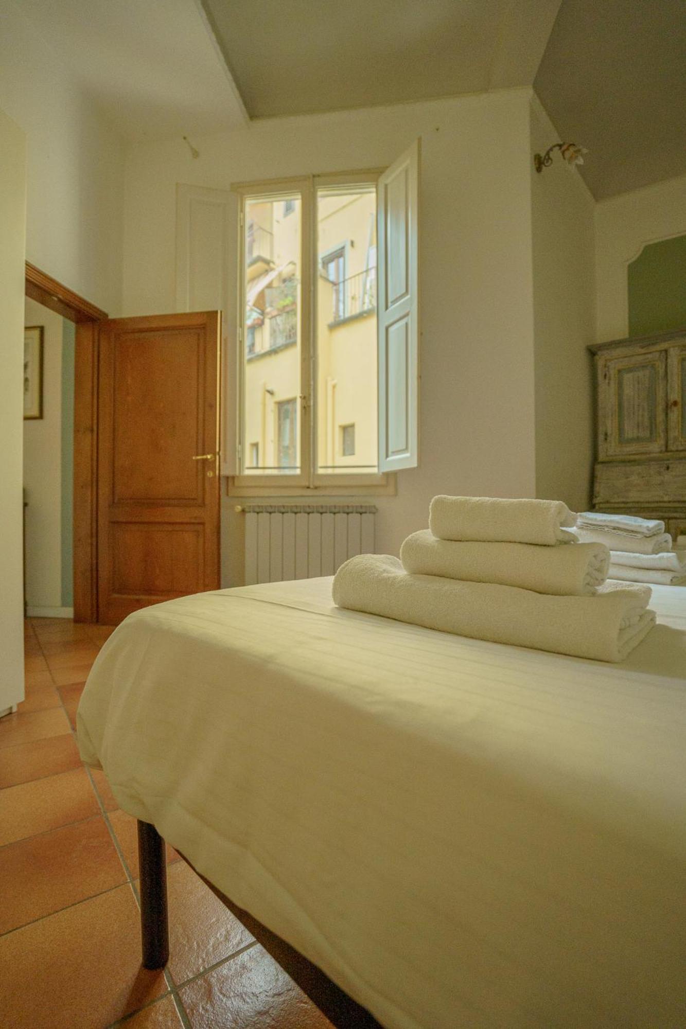 Apartment Tranquil Near Museums And Train Station