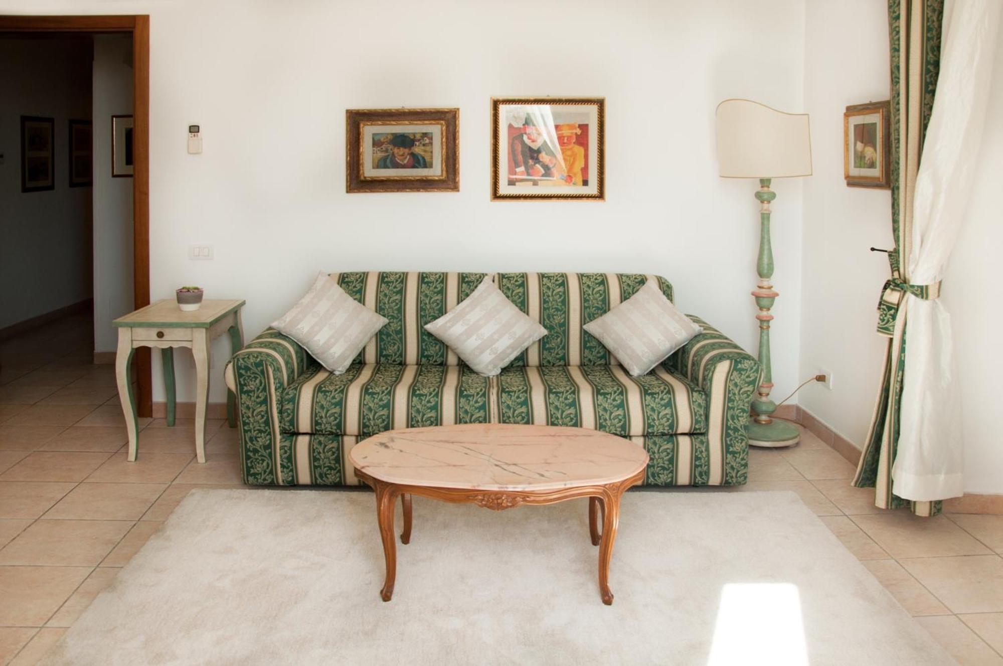 Evaluna Apartment