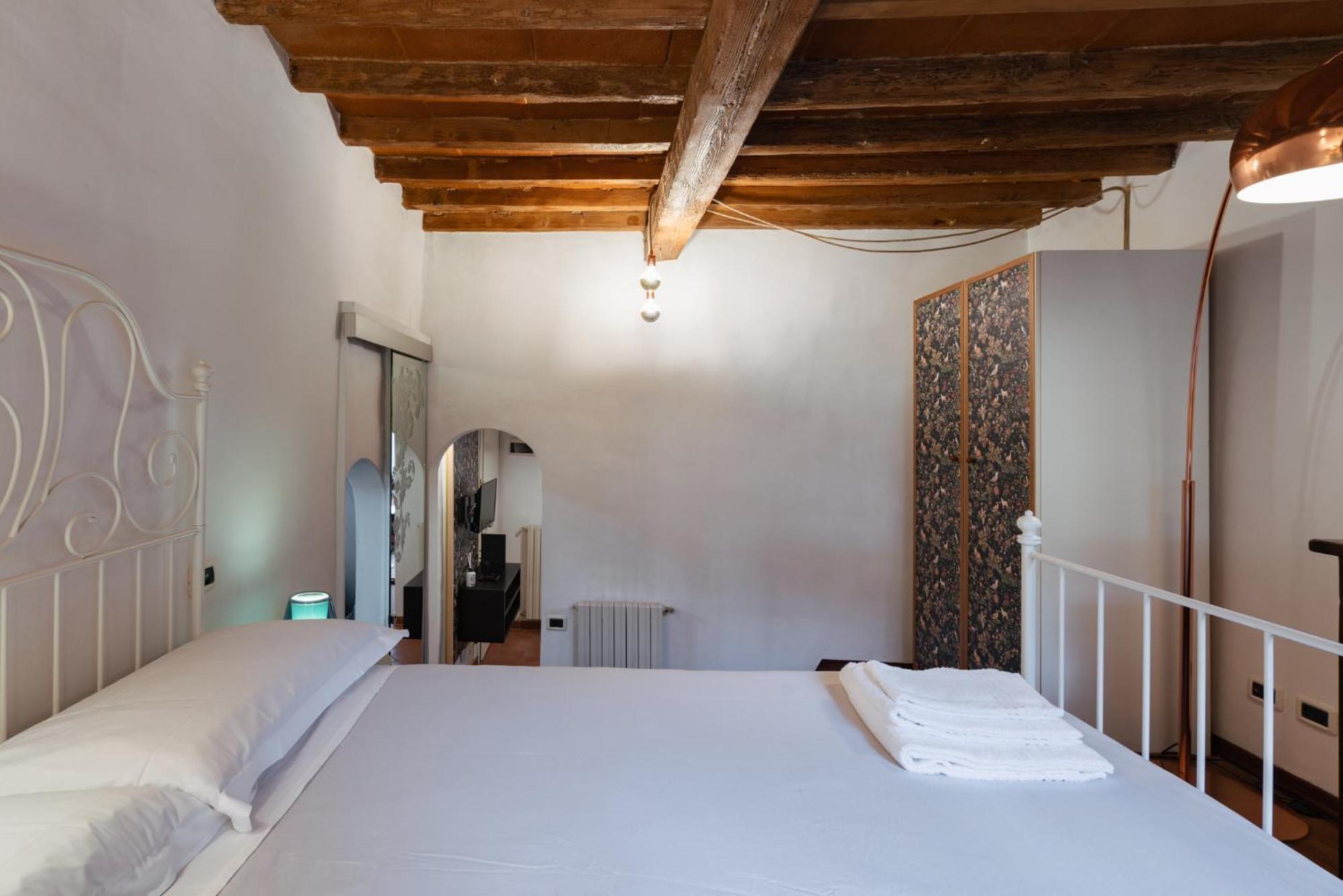 Charming In The Heart Of Santo Spirito Appartamento *