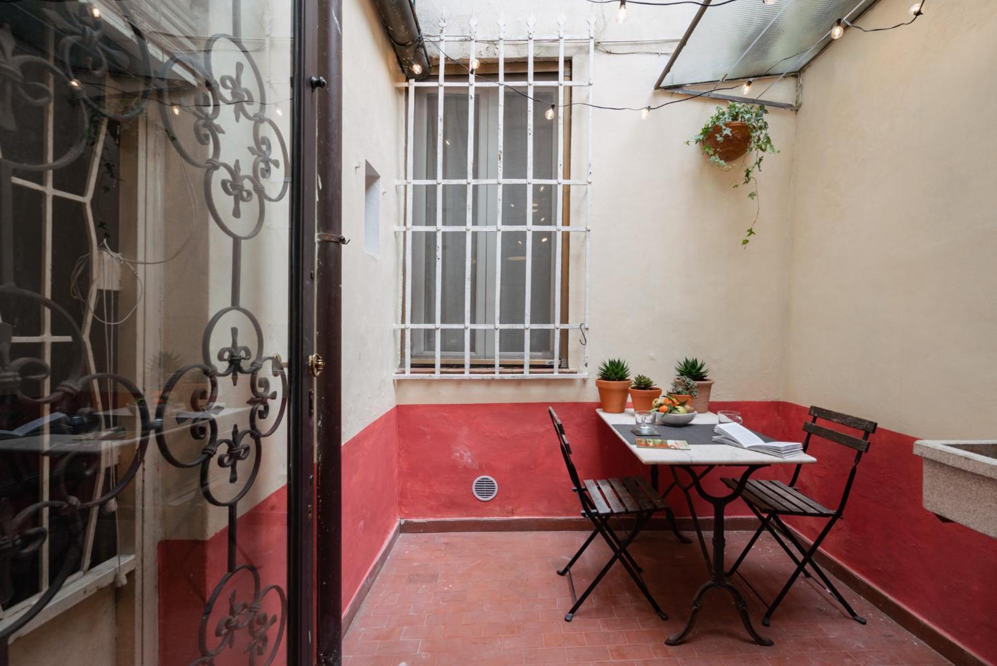 Charming In The Heart Of Santo Spirito Appartamento *