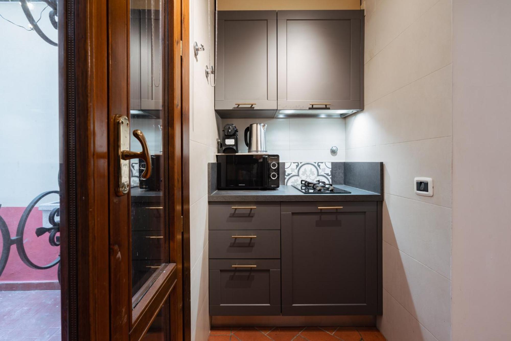 Charming In The Heart Of Santo Spirito Appartamento