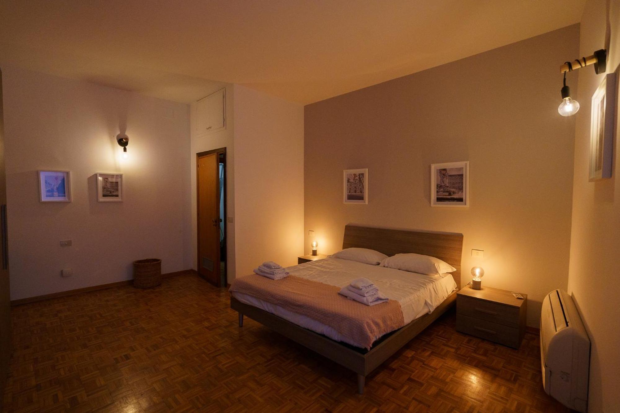 Darling With Stunning Views On Duomo Apartment *