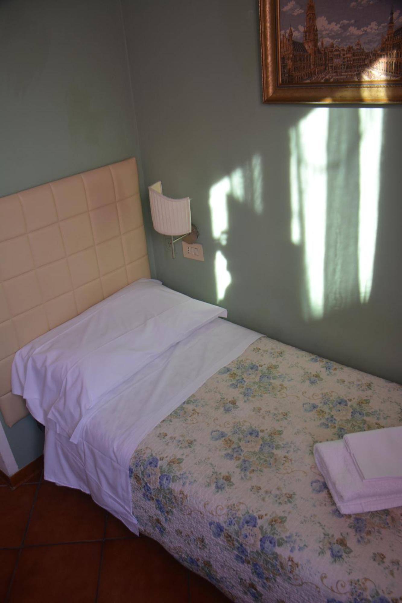 Hotel Cordova 2*