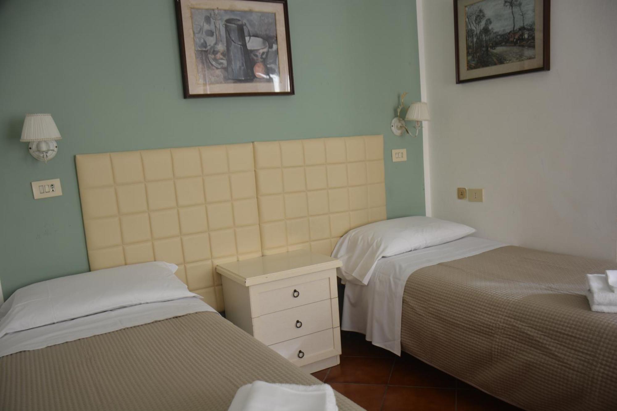 Hotel Cordova 2*