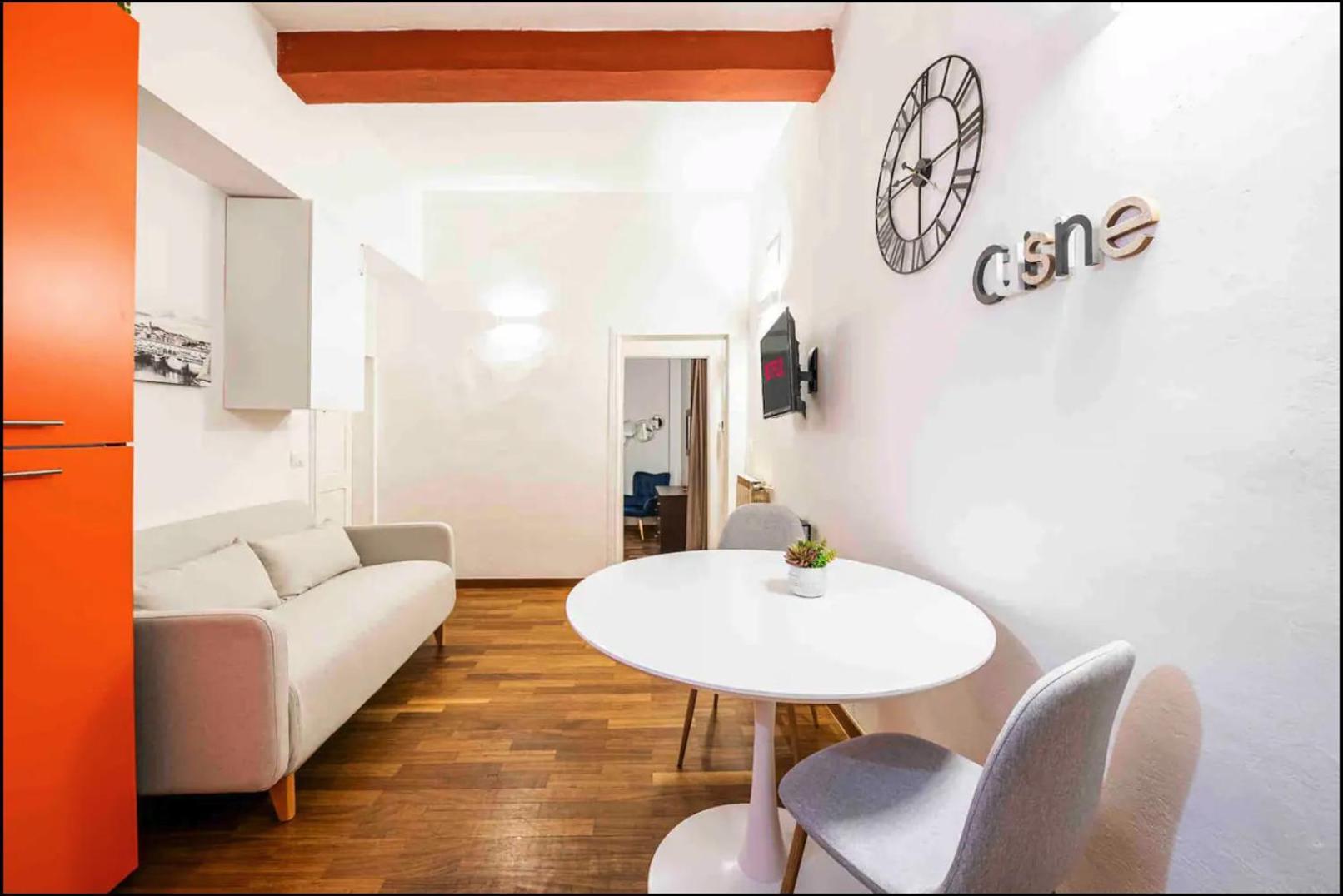 Via Buonarroti, 8 - 12 Minutes Walk To Duomo - Bright & Cozy - Charming