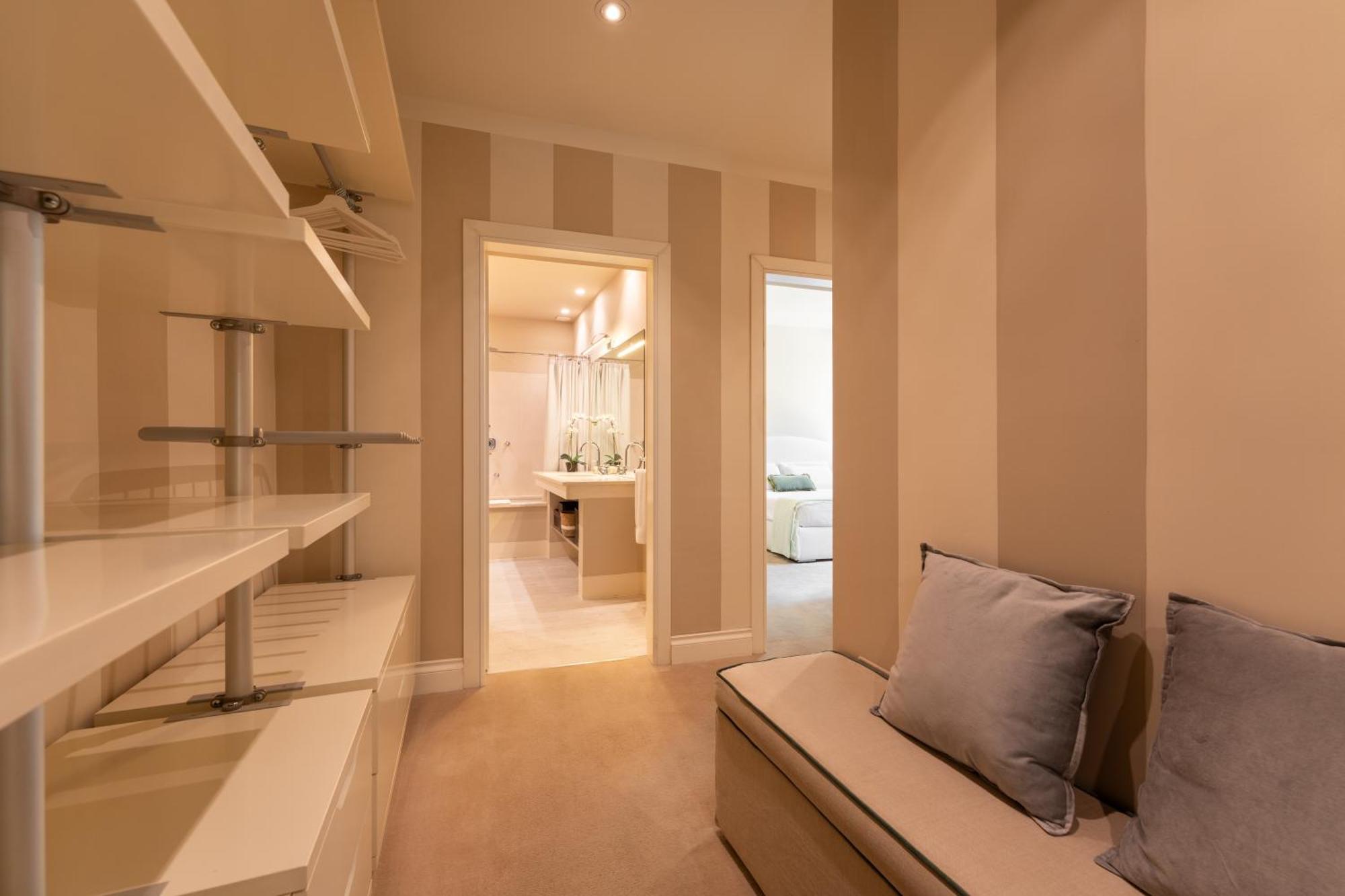 Via Del Campuccio, 72 - 300 Sqm Luxurious With Parking And Private Terrace - Charming *