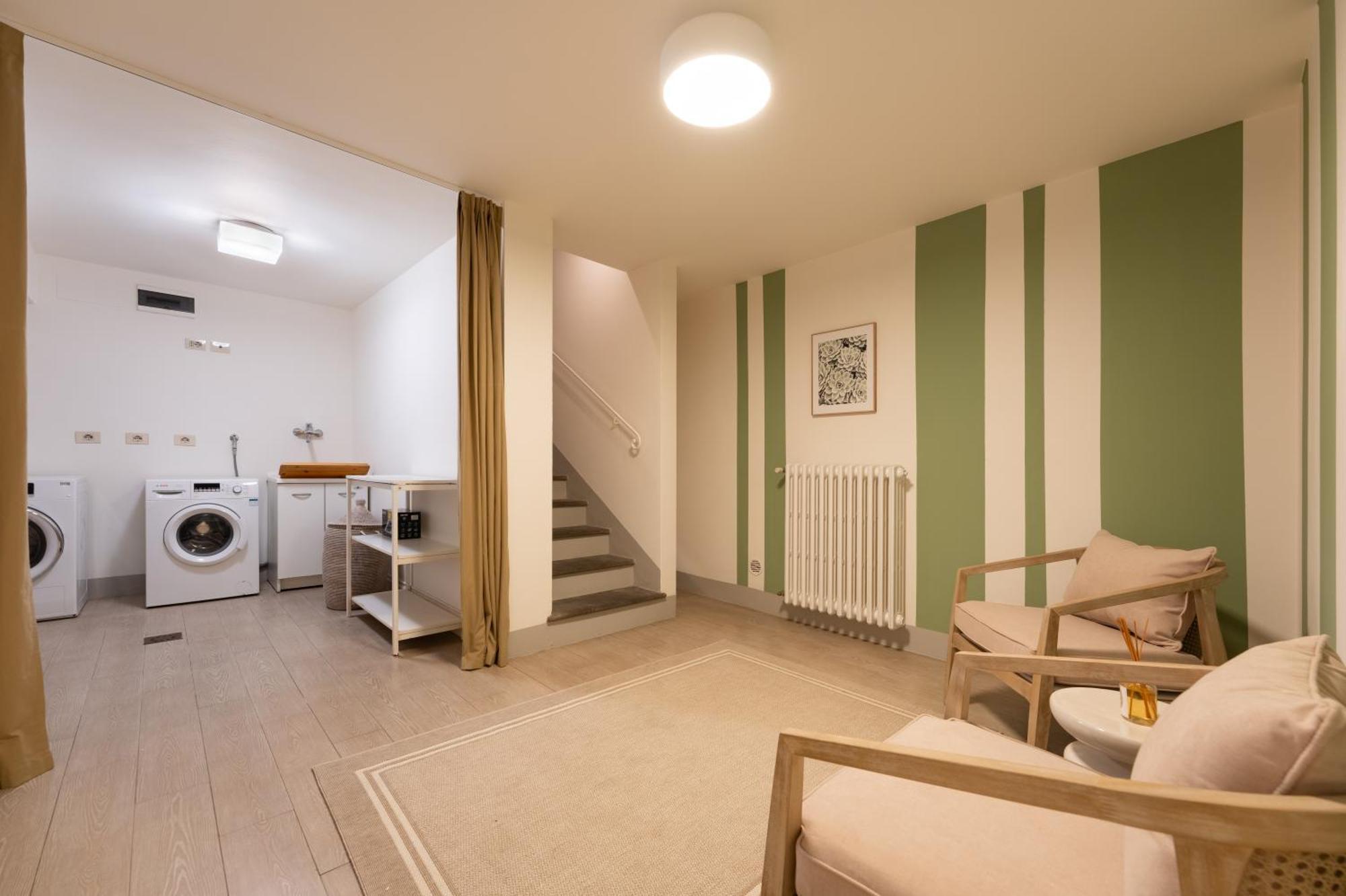 Via Del Campuccio, 72 - 300 Sqm Luxurious With Parking And Private Terrace - Charming Apartment