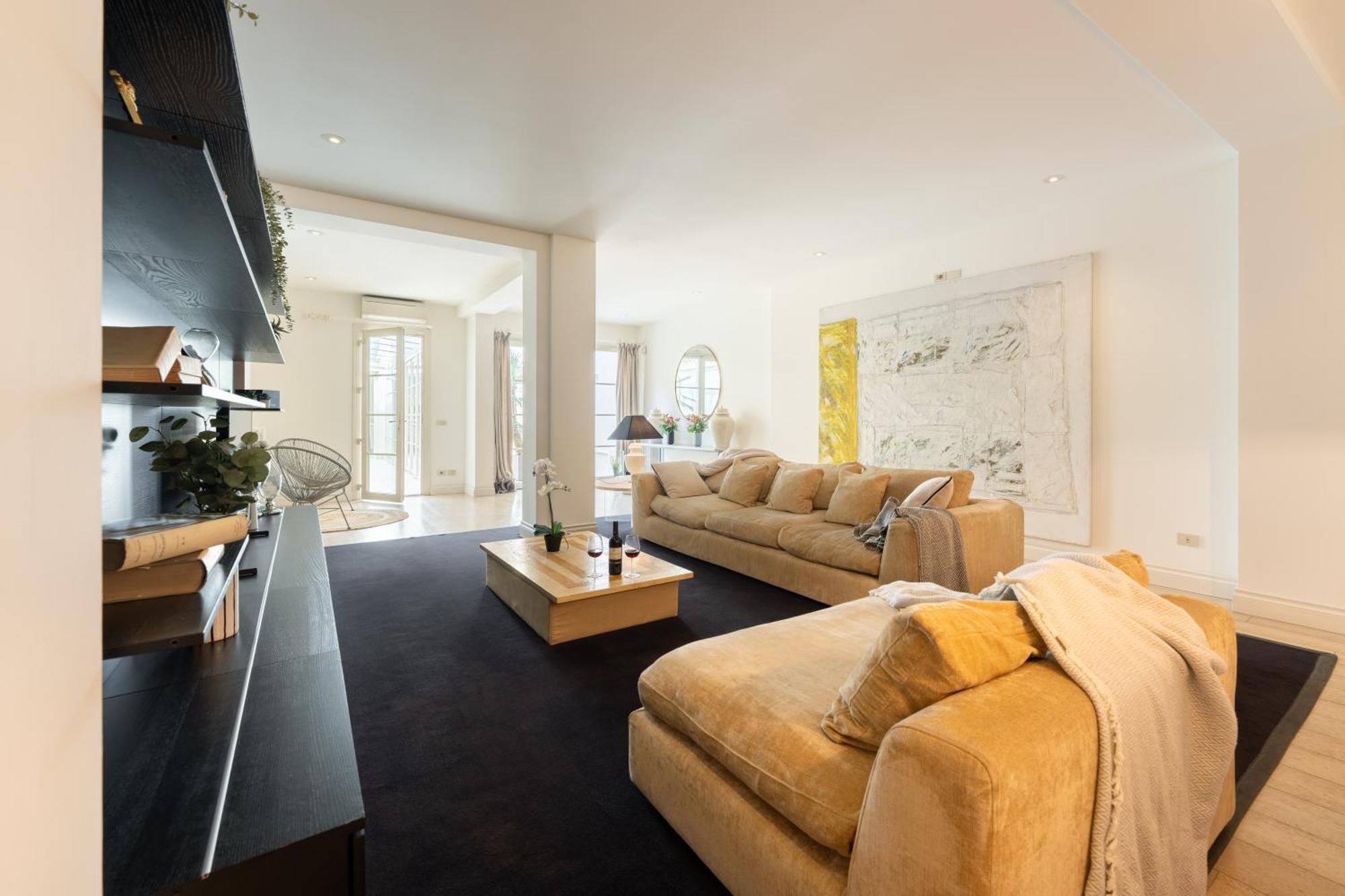 Via Del Campuccio, 72 - 300 Sqm Luxurious With Parking And Private Terrace - Charming *