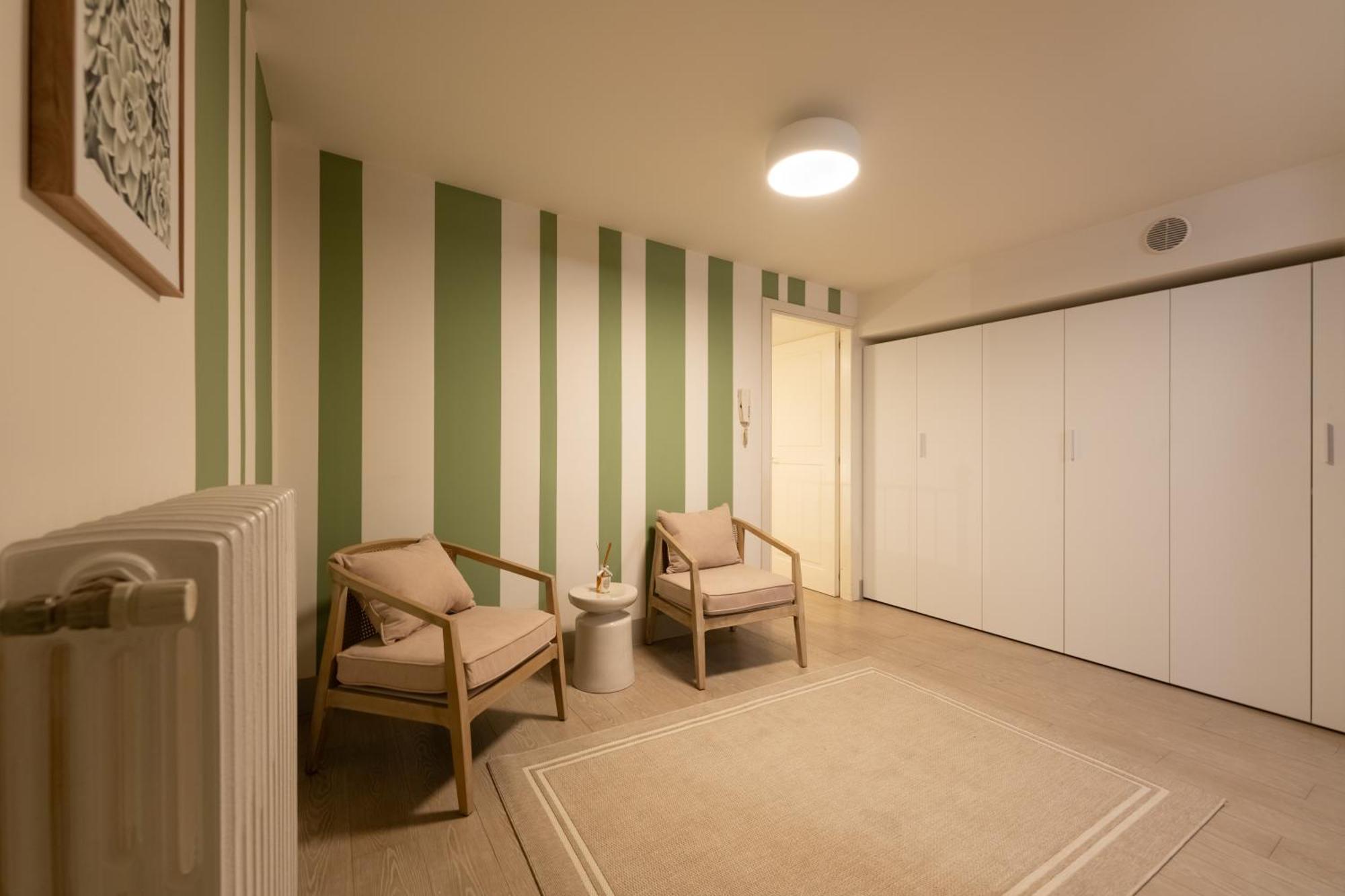 Via Del Campuccio, 72 - 300 Sqm Luxurious With Parking And Private Terrace - Charming Apartment
