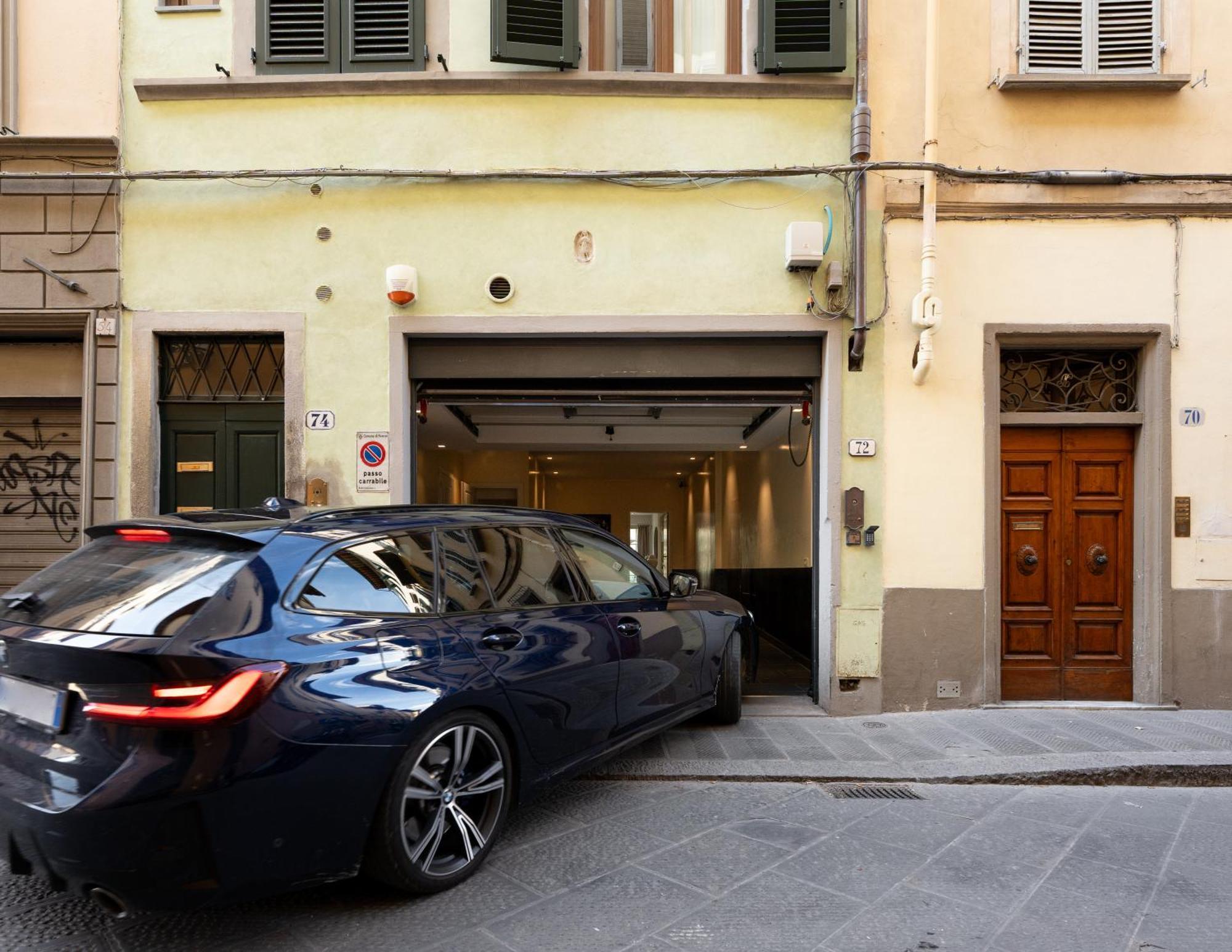 Via Del Campuccio, 72 - 300 Sqm Luxurious With Parking And Private Terrace - Charming Apartment *