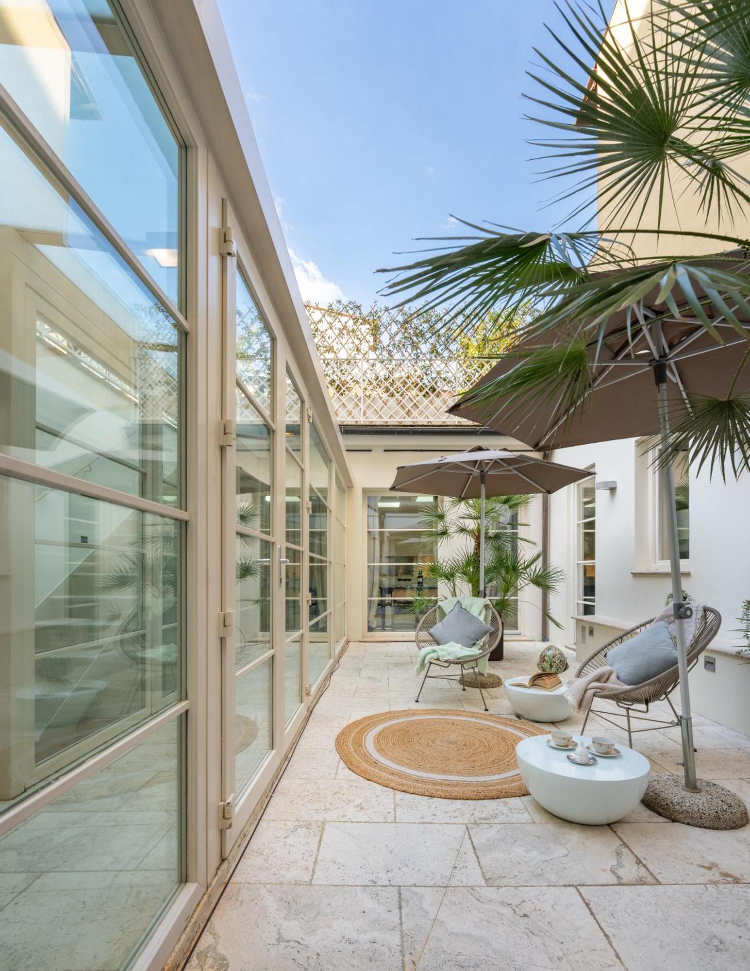 Via Del Campuccio, 72 - 300 Sqm Luxurious With Parking And Private Terrace - Charming