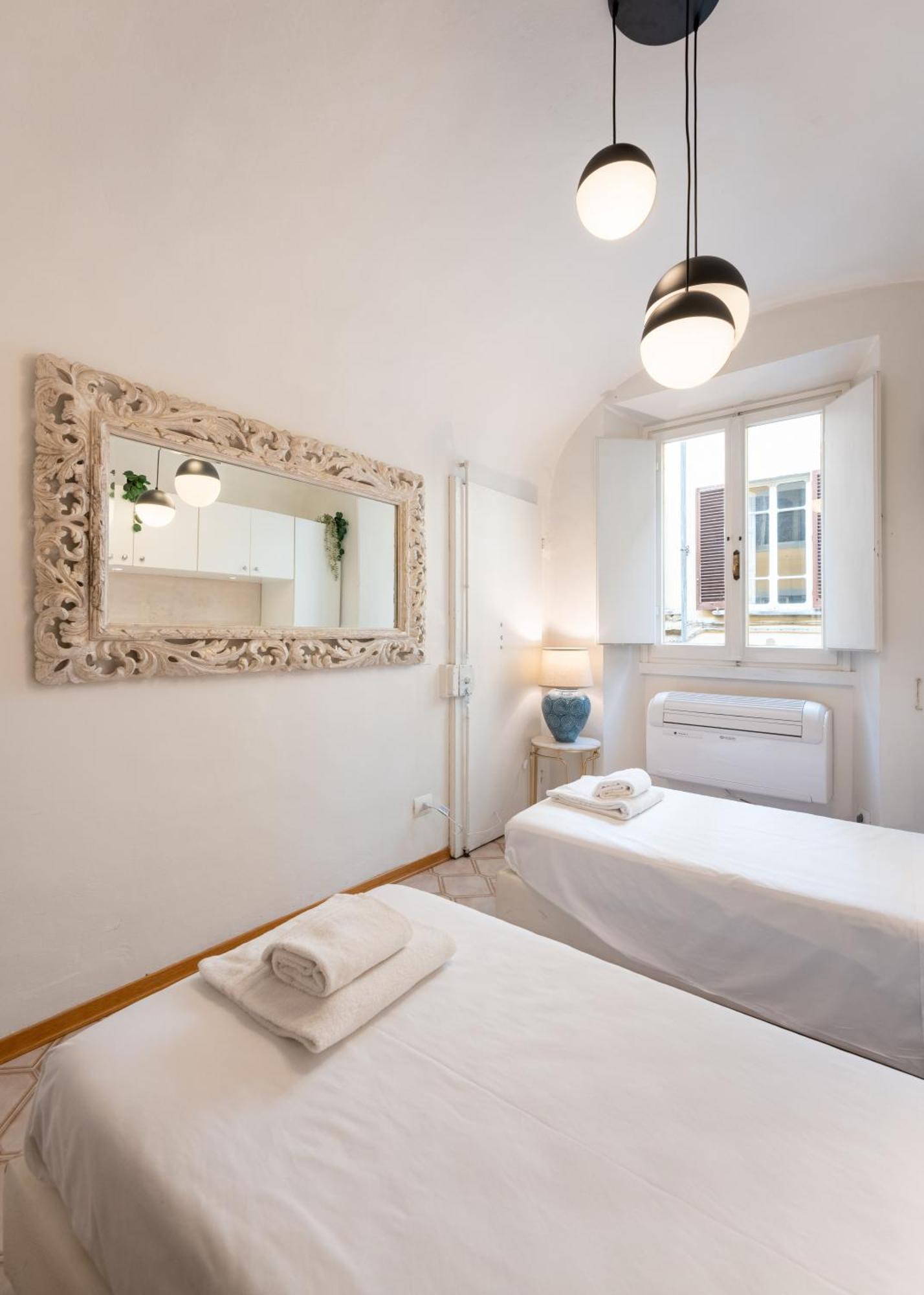 Apartment Via Sant'egidio, 3 - Spacious And Bright Just 300mt From The Duomo *