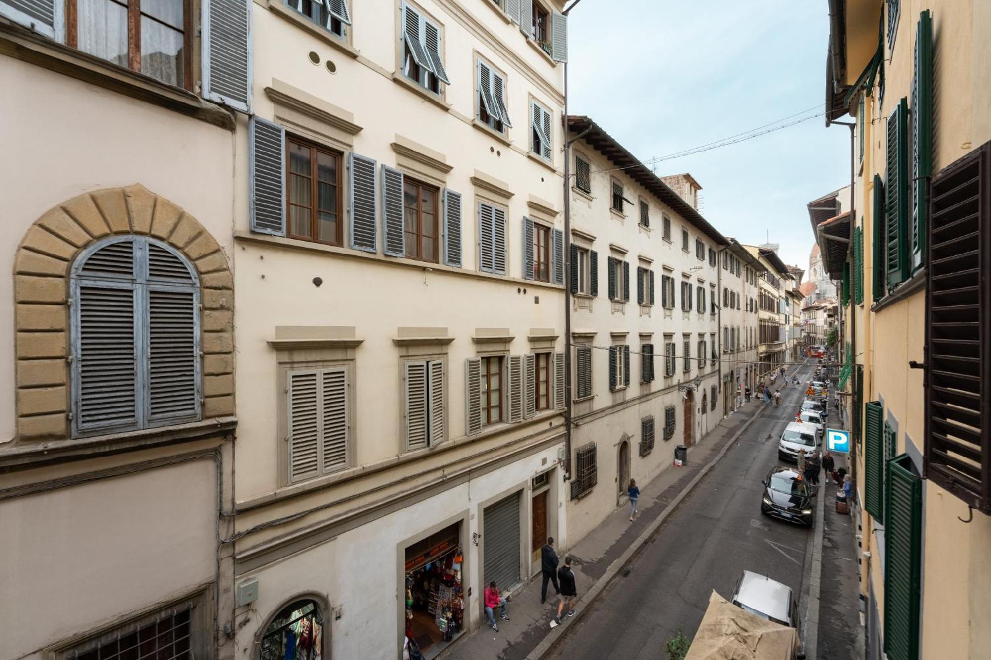Apartment Via Sant'egidio, 3 - Spacious And Bright Just 300mt From The Duomo Florence