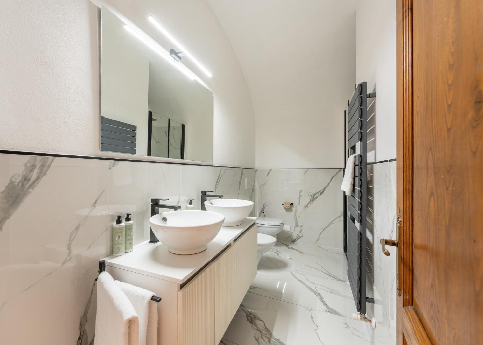 Via Sant'egidio, 3 - Spacious And Bright Just 300mt From The Duomo *