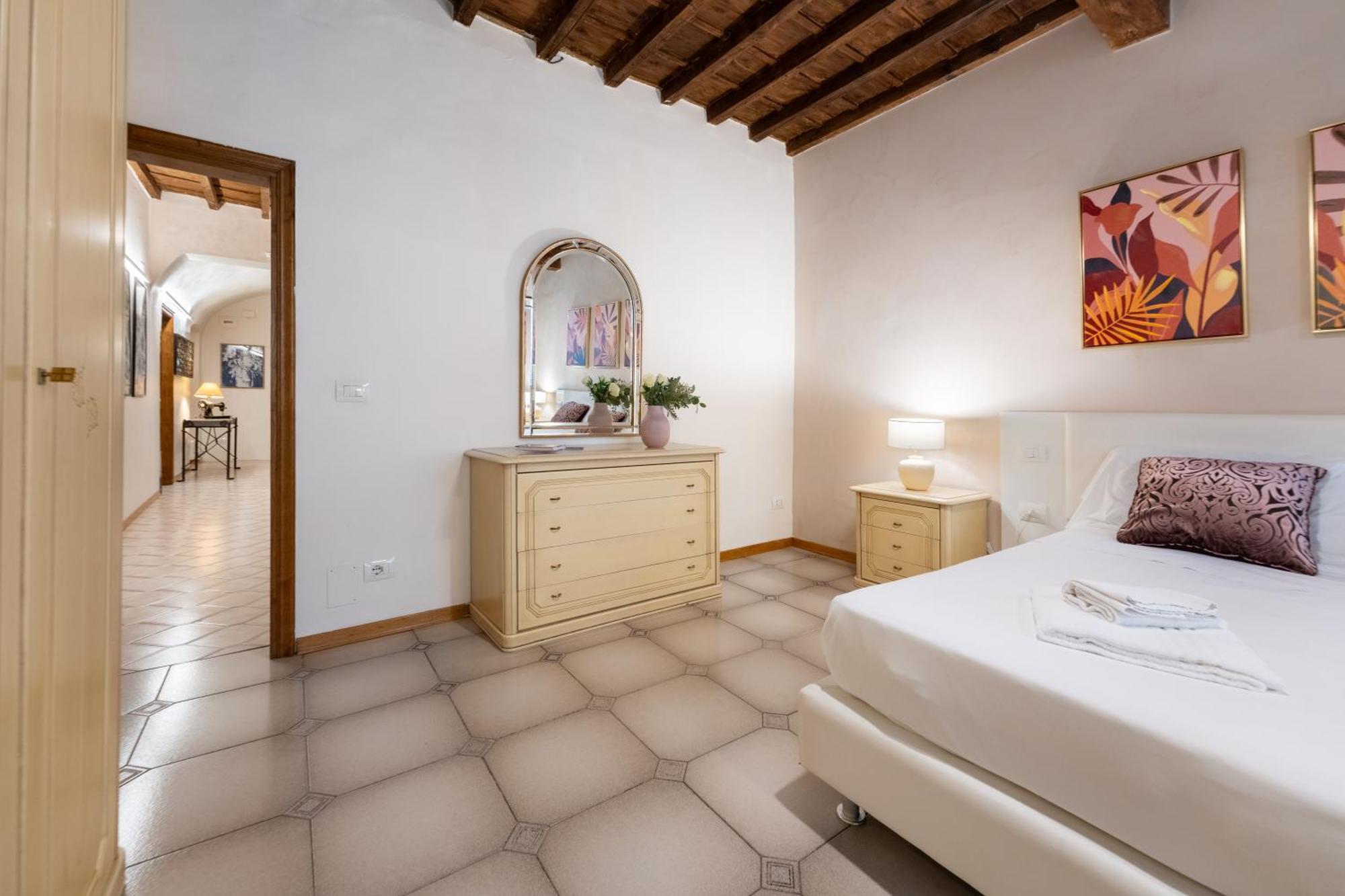 Via Sant'egidio, 3 - Spacious And Bright Just 300mt From The Duomo * Florence