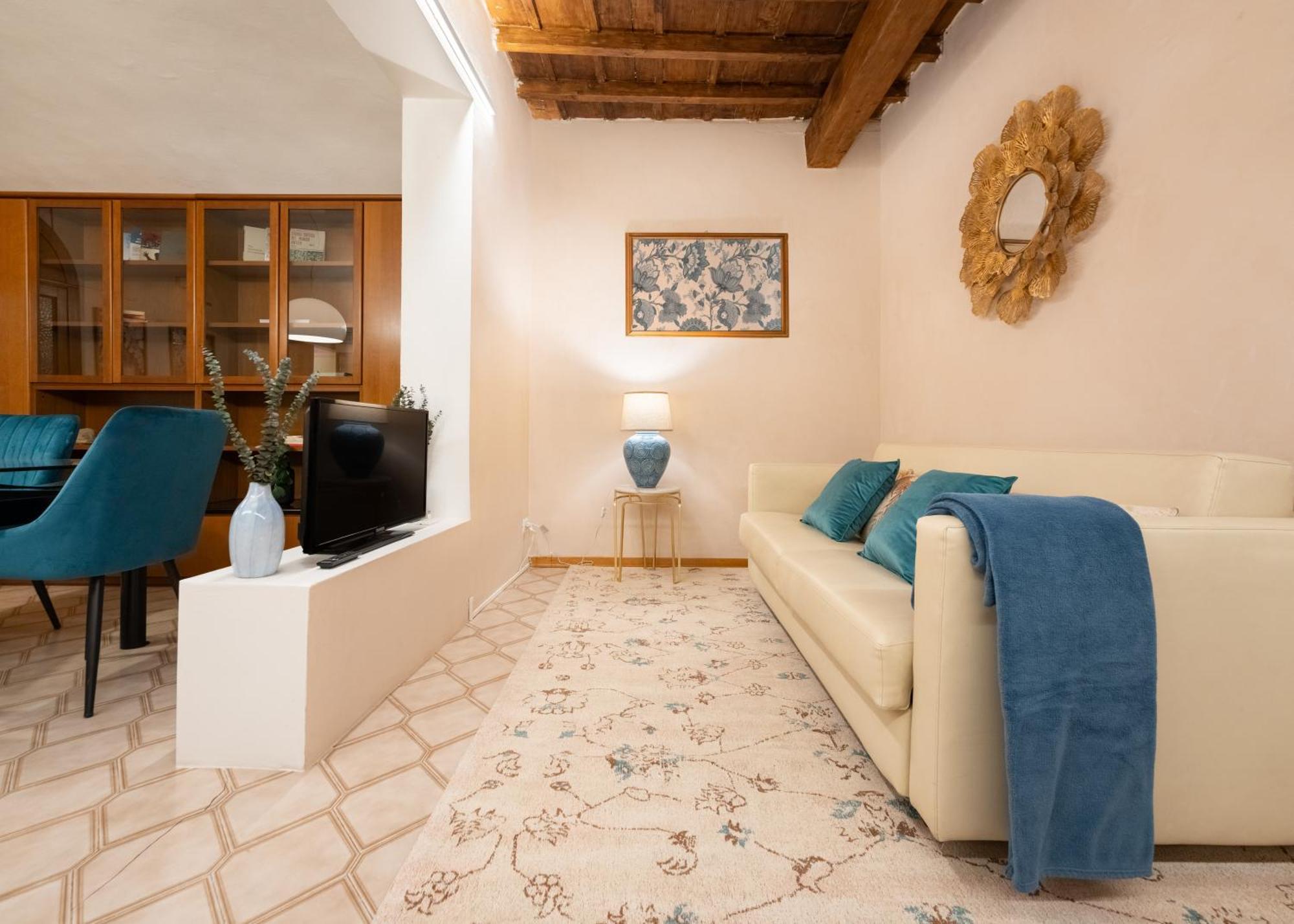 Apartment Via Sant'egidio, 3 - Spacious And Bright Just 300mt From The Duomo *