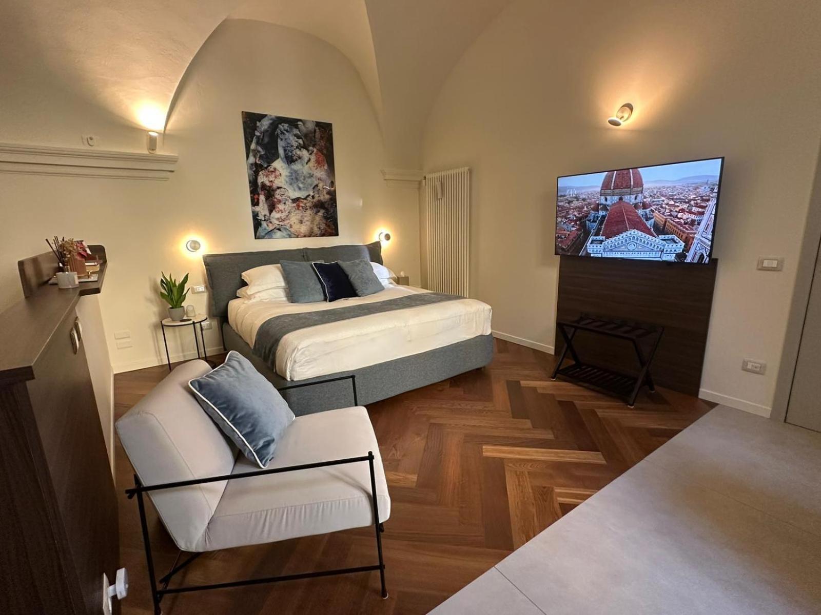 Dimora Collection - Le Corti - Boutique Luxury In A Restored 13th Century Convent, With Sauna And Gym (adults Only)