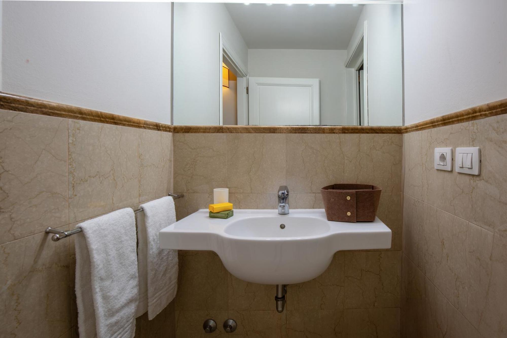 Apartment Rondinelli Charme Prestige *
