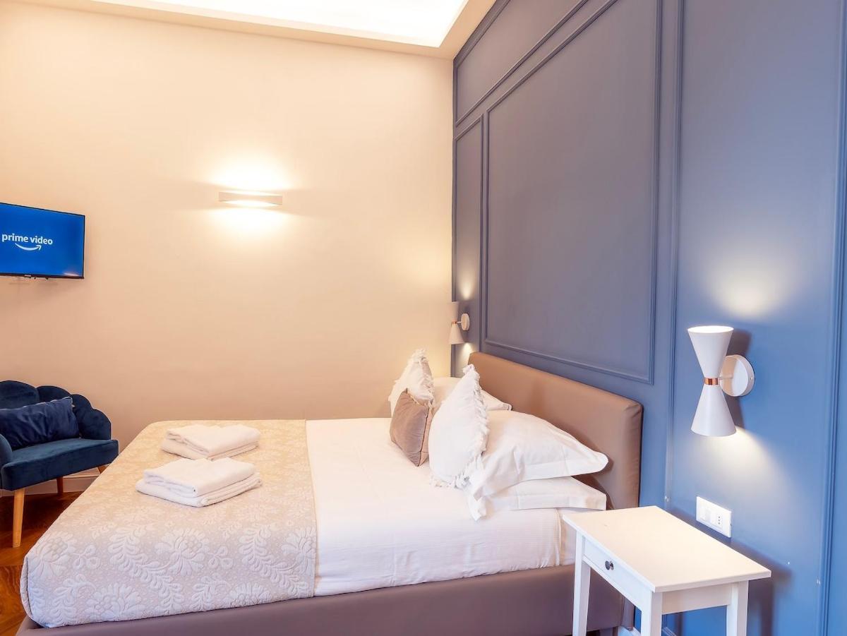Four Season's Luxury 300 Mt From Duomo Apartment *