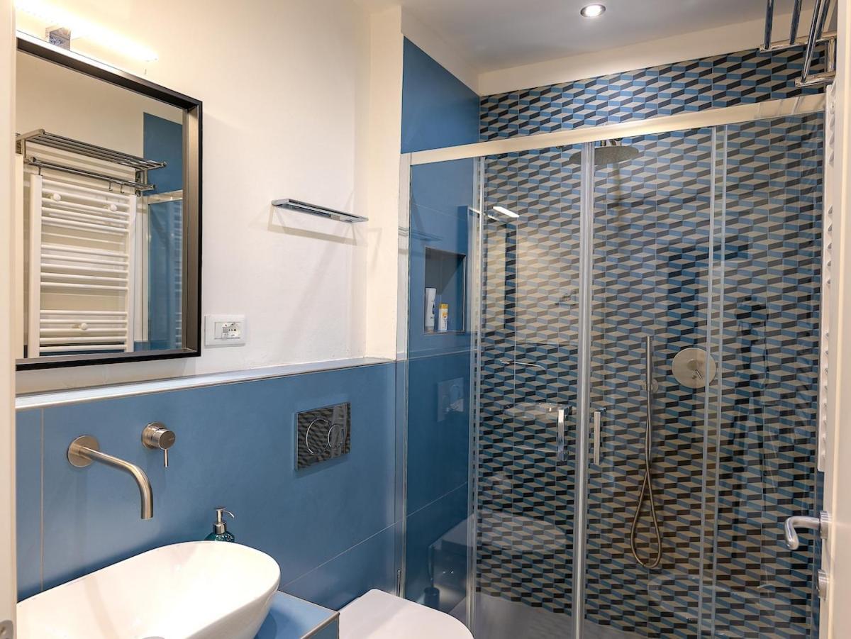 Four Season's Luxury 300 Mt From Duomo Apartment