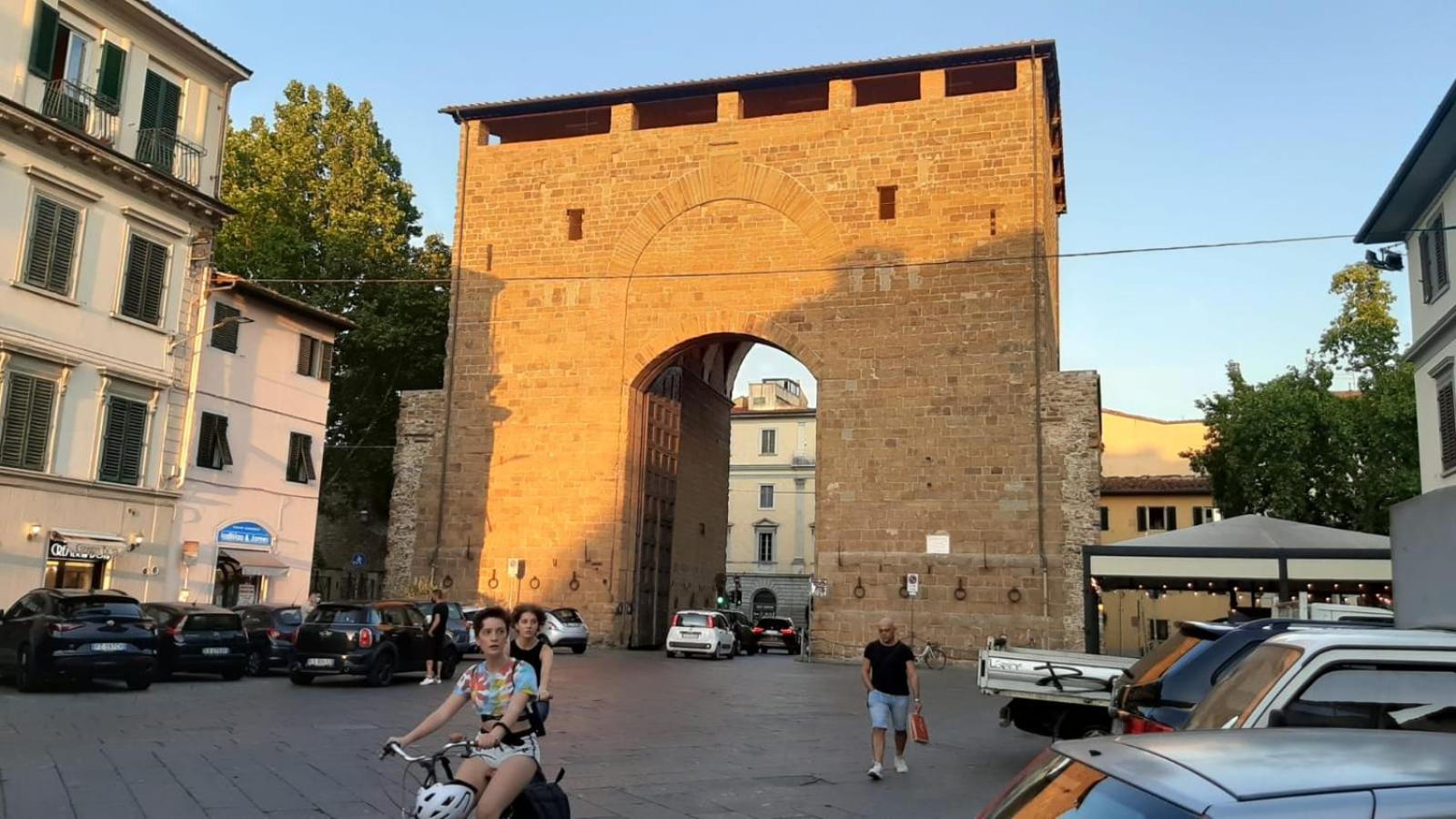 Movie Star With Garden Apartment Florence