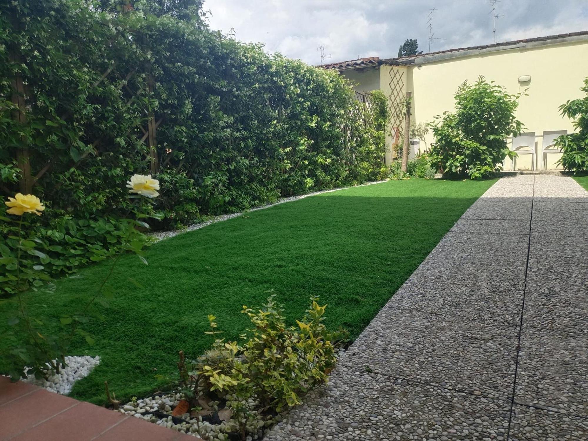 Movie Star With Garden * Florence