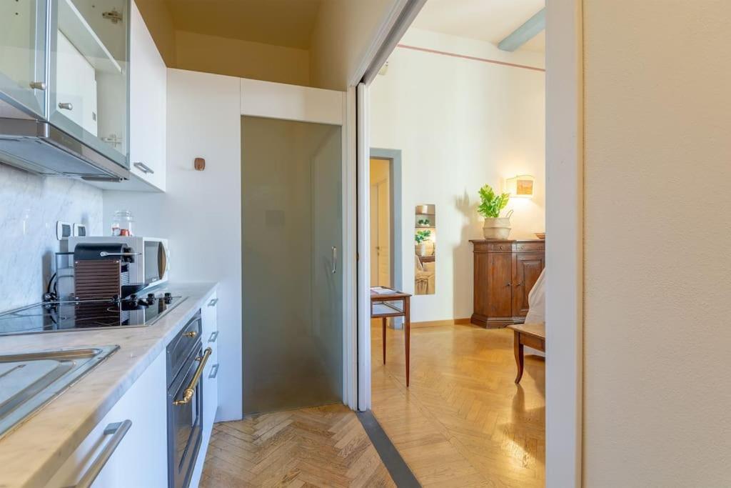 A Flat In Via Della Vigna Nuova Florence